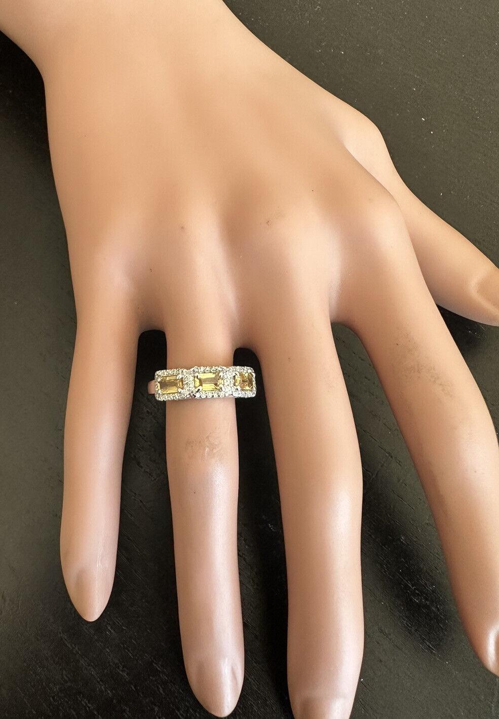 Bague en or blanc massif 14 carats avec saphir jaune naturel exquis de 1,35 carat et diamants Pour femmes en vente