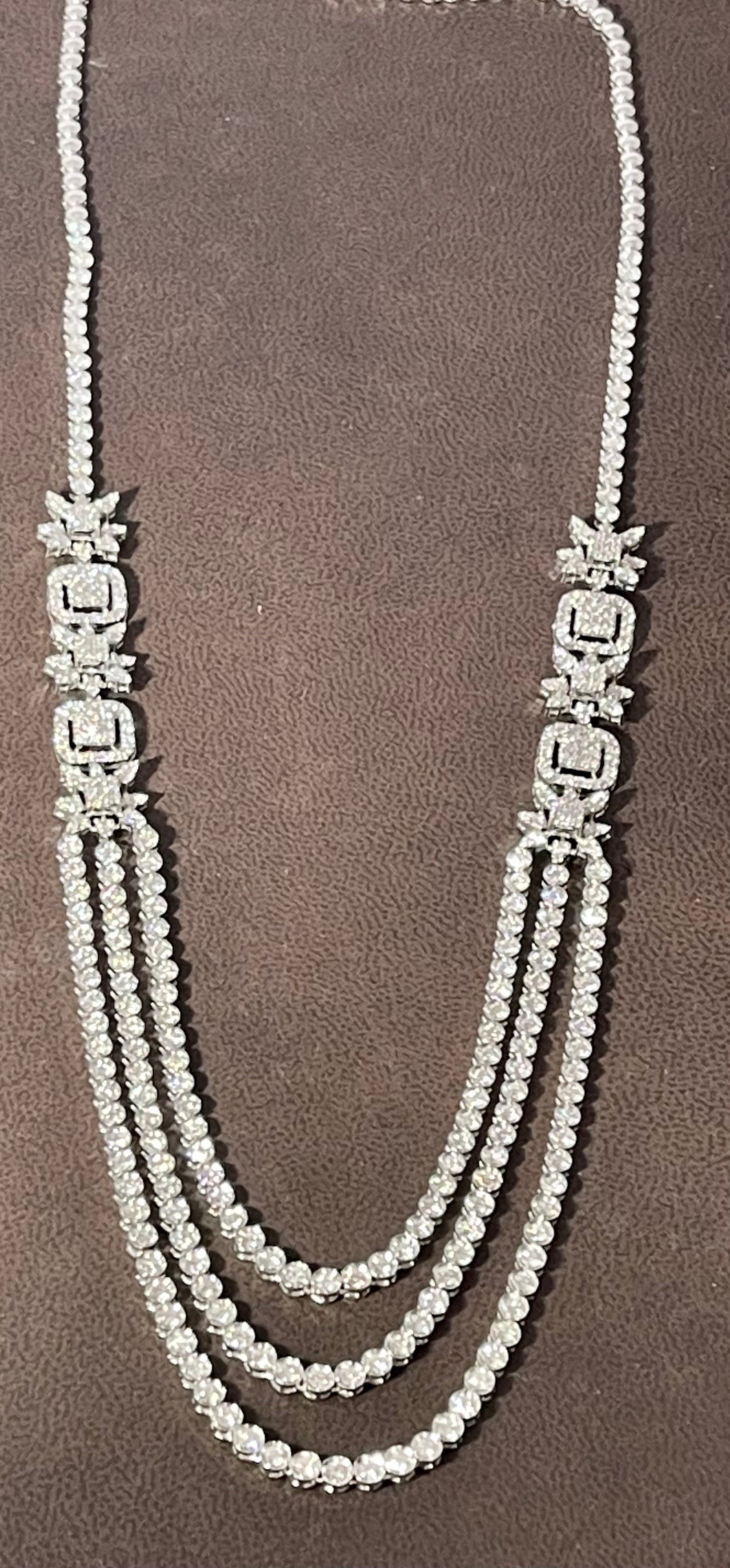 13.5 Karat VS1 Diamant Dreistufige Halskette aus 18 Karat Weißgold 42,2 Gm im Zustand „Neu“ in New York, NY