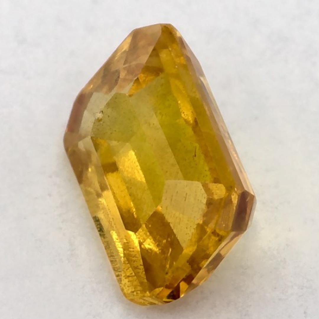 Taille émeraude 1.35 Ct Yellow Sapphire Octagon Loose Gemstone (pierre précieuse en vrac) en vente