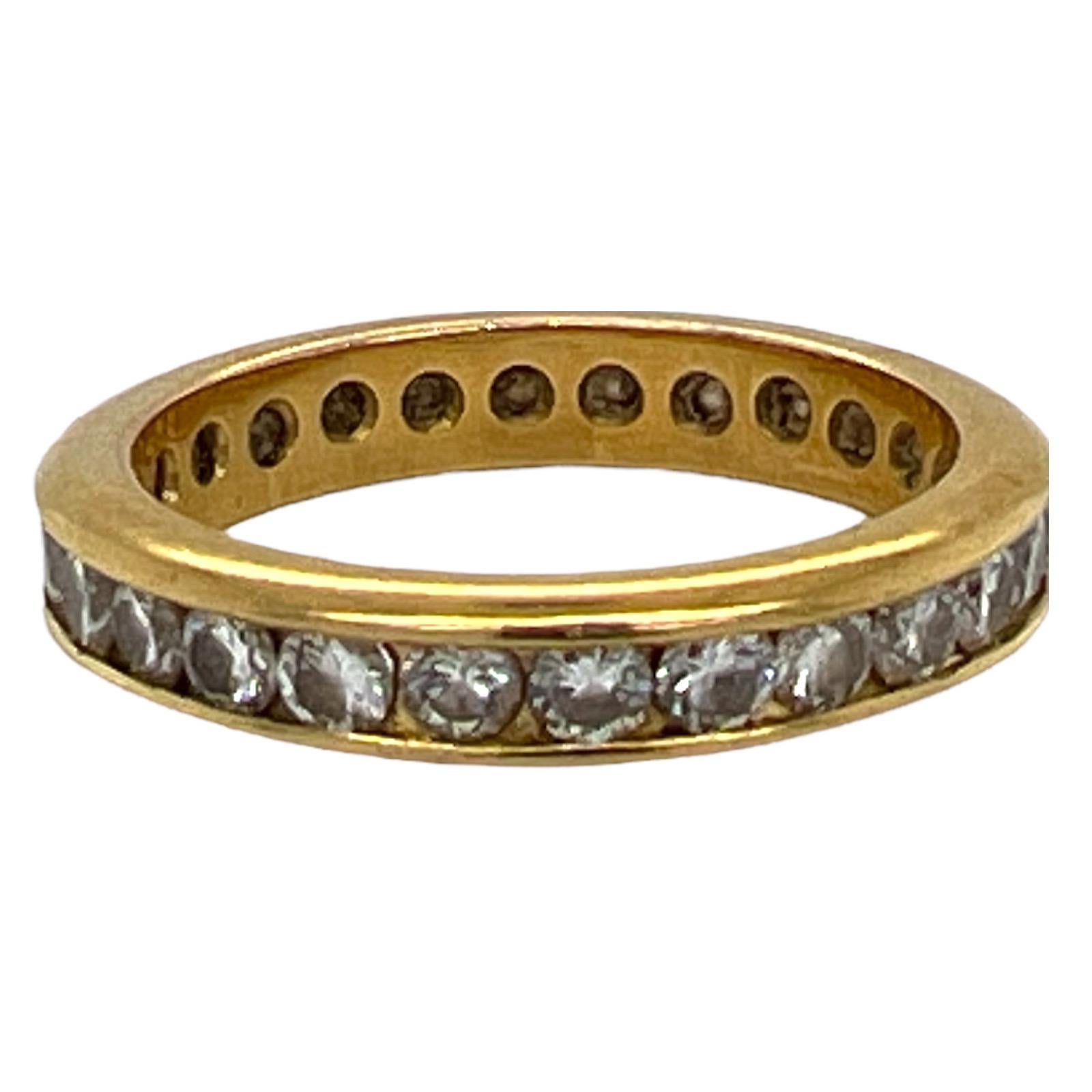 Round Cut 1.35 CTW Diamond 18 Karat Yellow Gold Wedding Eternity Band Ring Size 6 For Sale