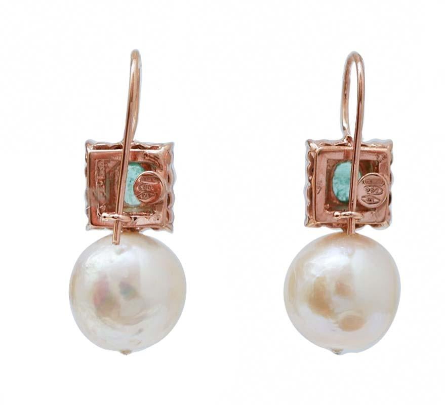 Rétro Boucles d'oreilles en argent et or rose 13.5 mm perles, émeraudes, diamants en vente