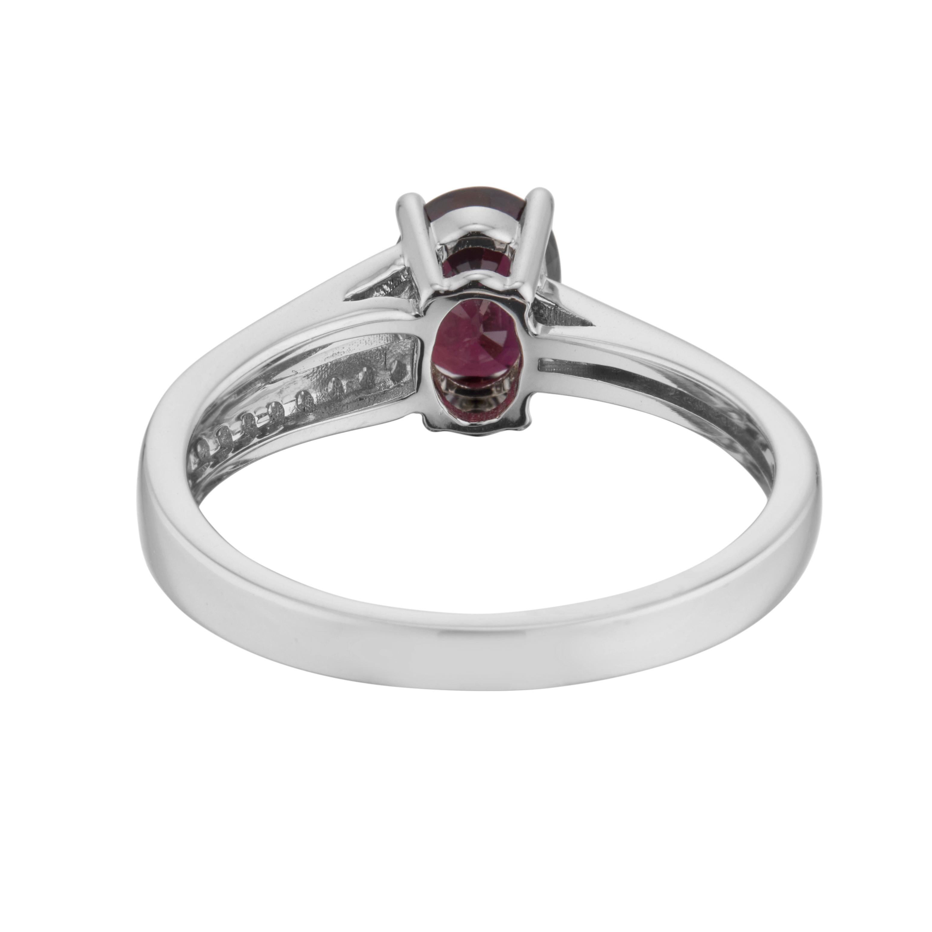 1.35 Red Ruby Diamond White Gold Engagement Ring  In Excellent Condition For Sale In Stamford, CT
