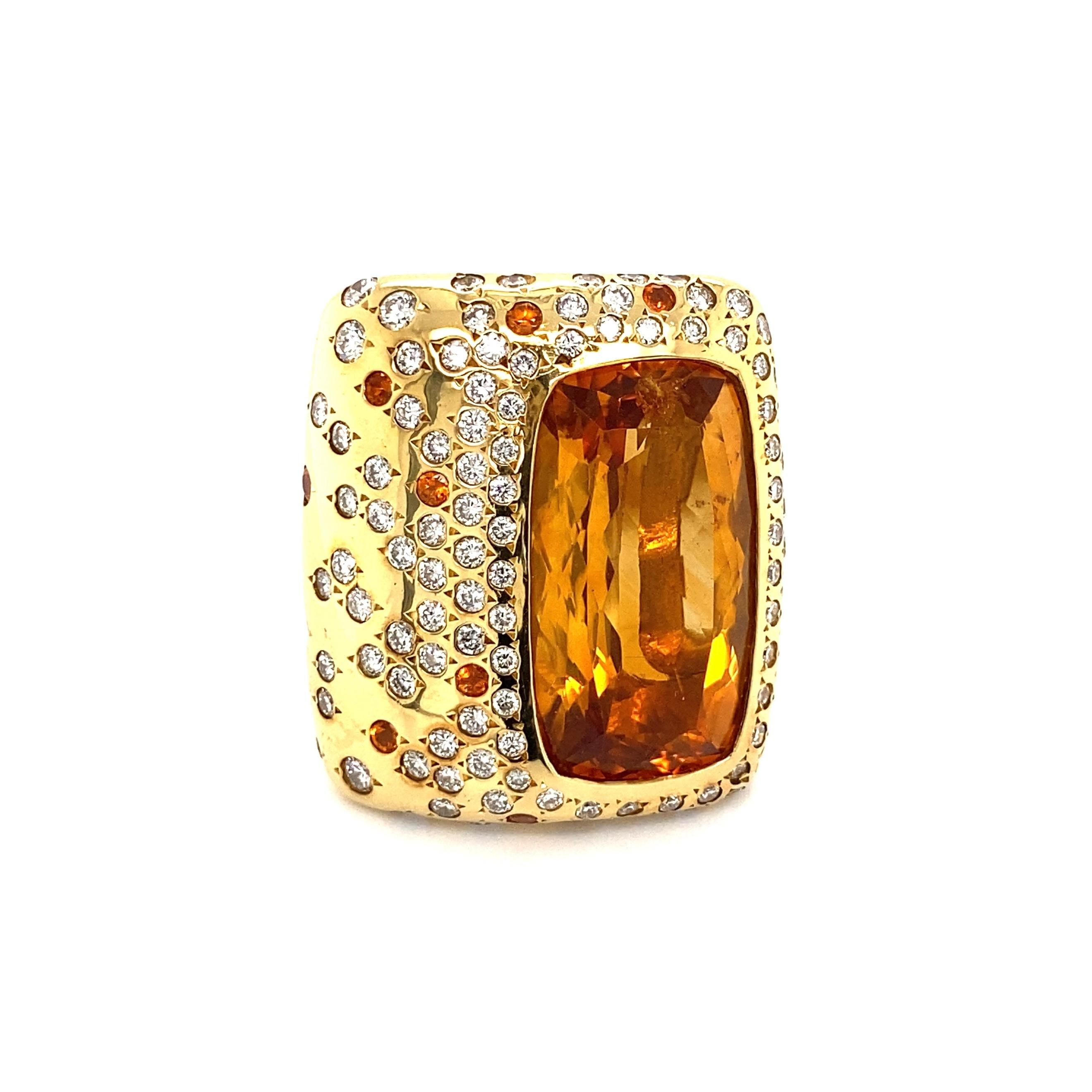 13.50 Carat Citrine Diamond and Spessartite Garnet Gold Ring Estate Fine Jewelry In Excellent Condition For Sale In Montreal, QC