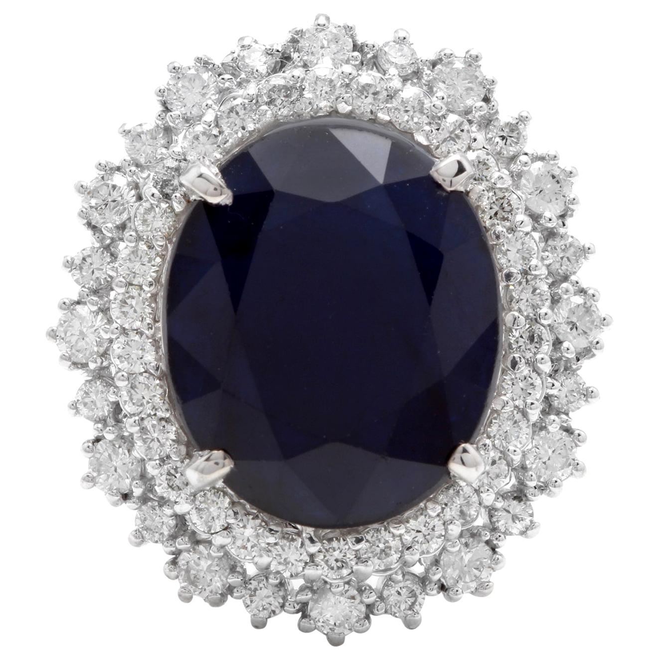 13.50 Carat Exquisite Natural Blue Sapphire and Diamond 14 Karat Solid Gold For Sale