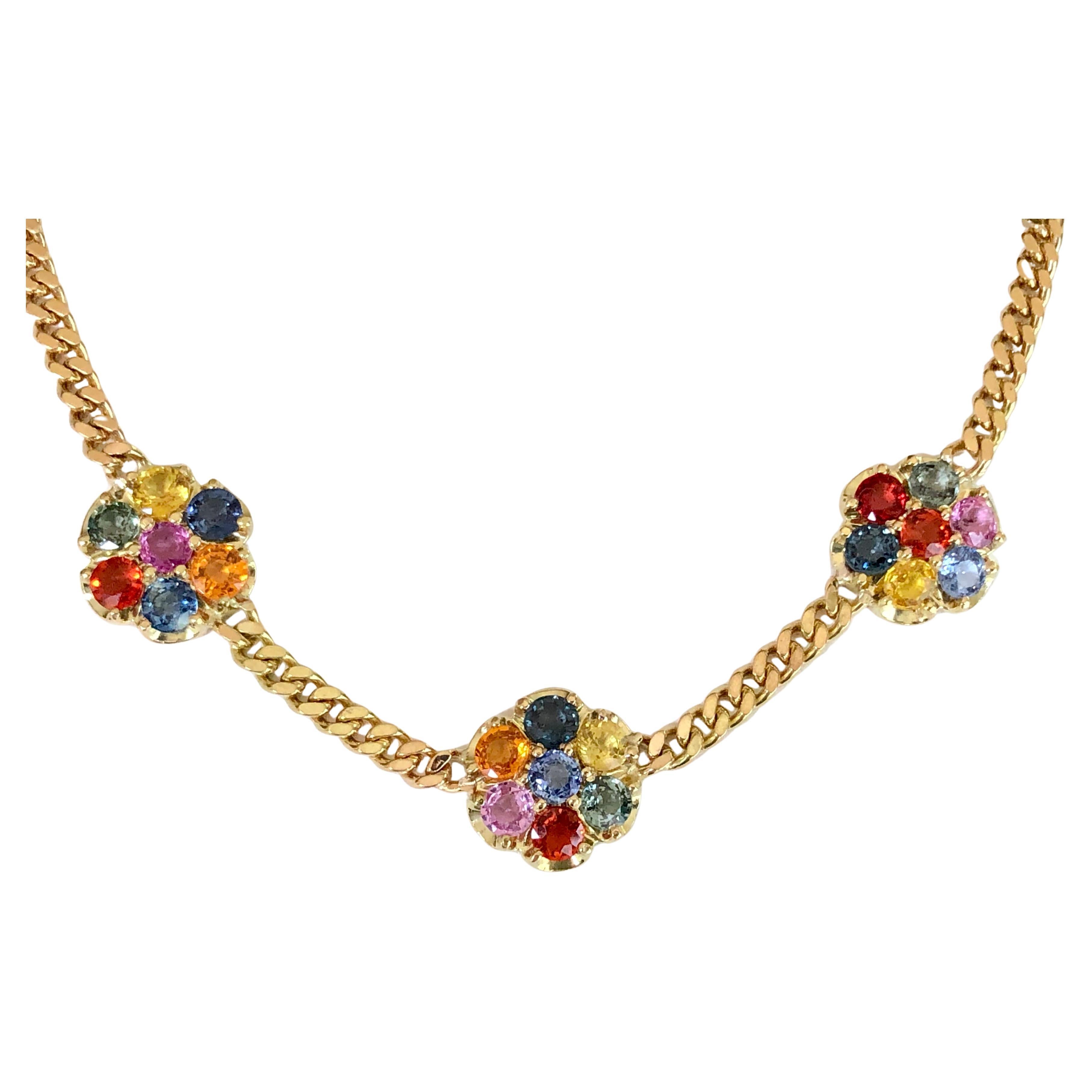 13.50 Carat Multi Sapphire Floral Necklace Or 18K Pour femmes en vente