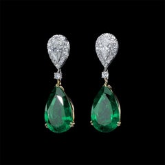13.50 Carat Natural Emerald Earrings 1.80 Carat Natural Diamonds VS