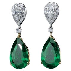 13.50 Carat Natural Emerald Earrings 1.80 Carat Natural Diamonds VS