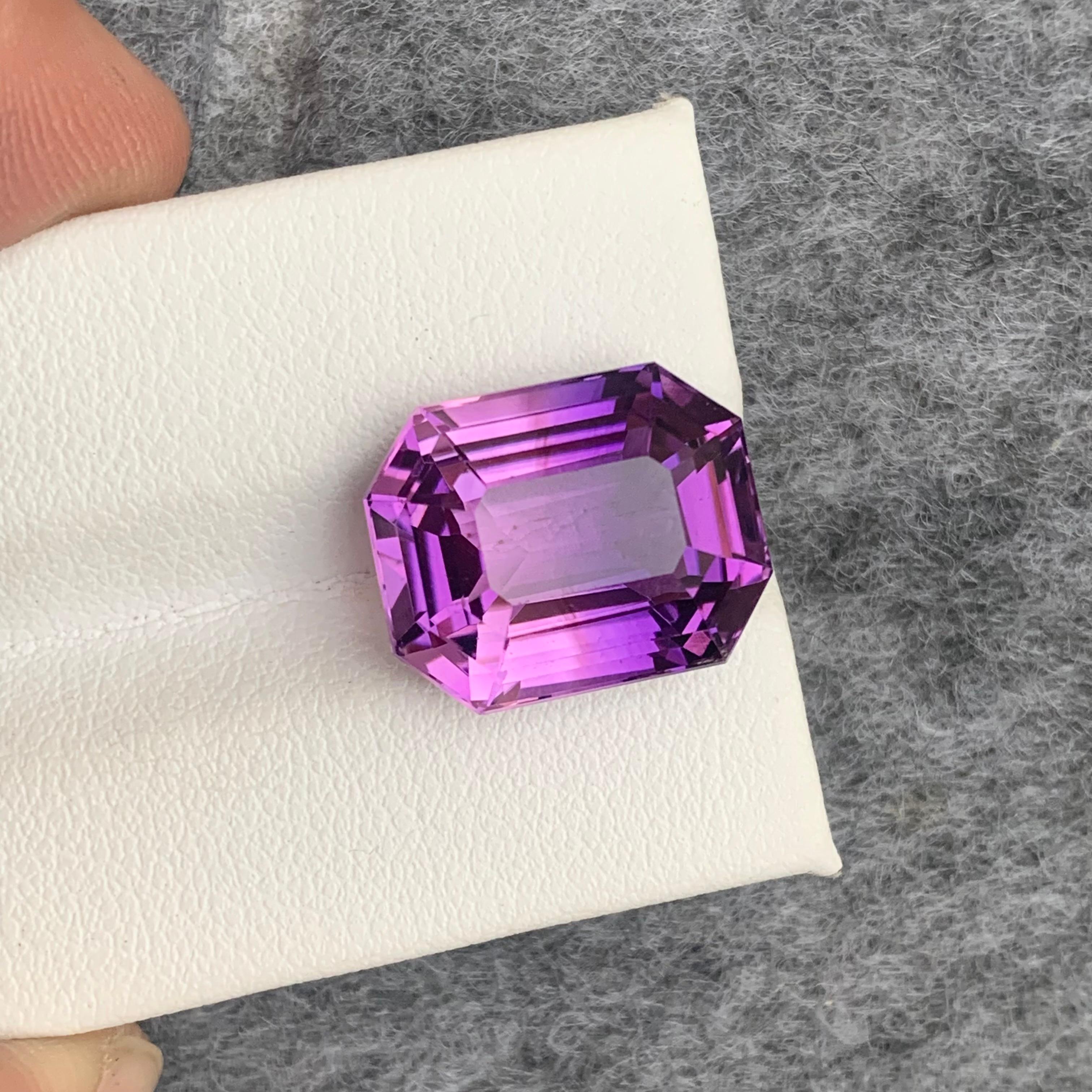 13.50 Carat Natural Loose Purple Amethyst Gemstone For Sale 1