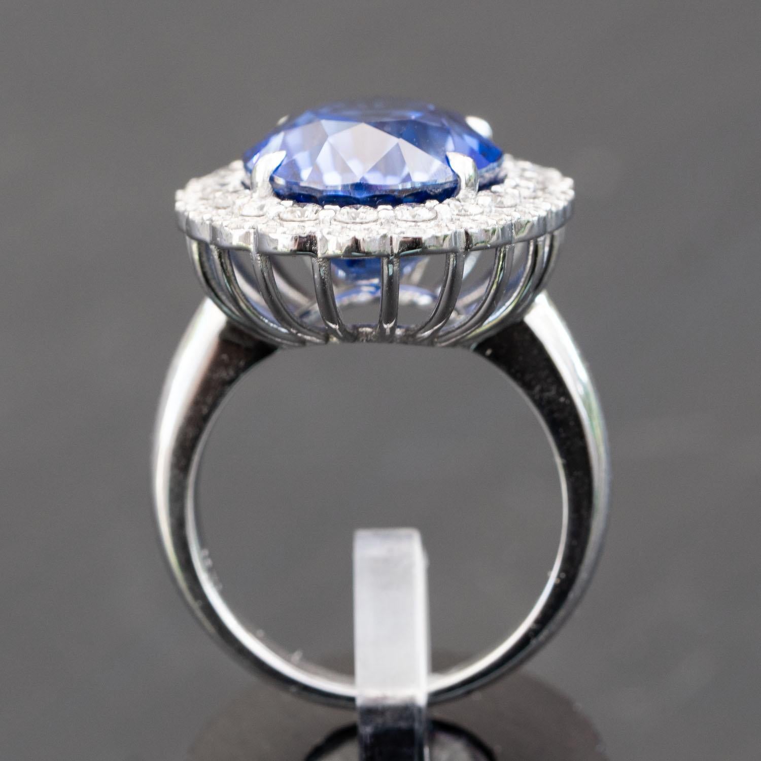 Women's 13.50 carat oval sapphire ring 1.20 carat natural diamonds statement ring For Sale