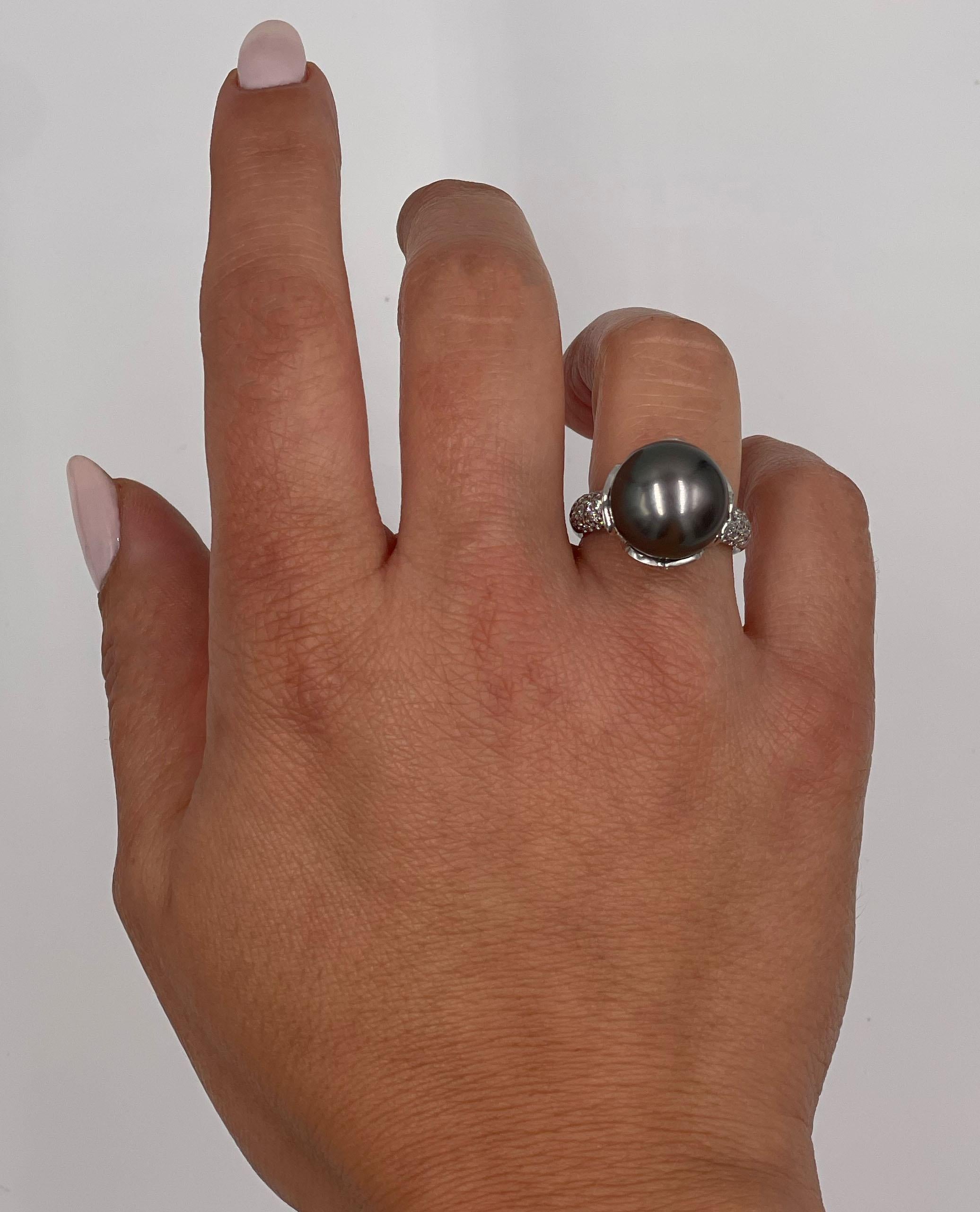 13,54 Millimeter Tahiti-Perle in 18K Weißgold Diamant-Ring im Angebot 1