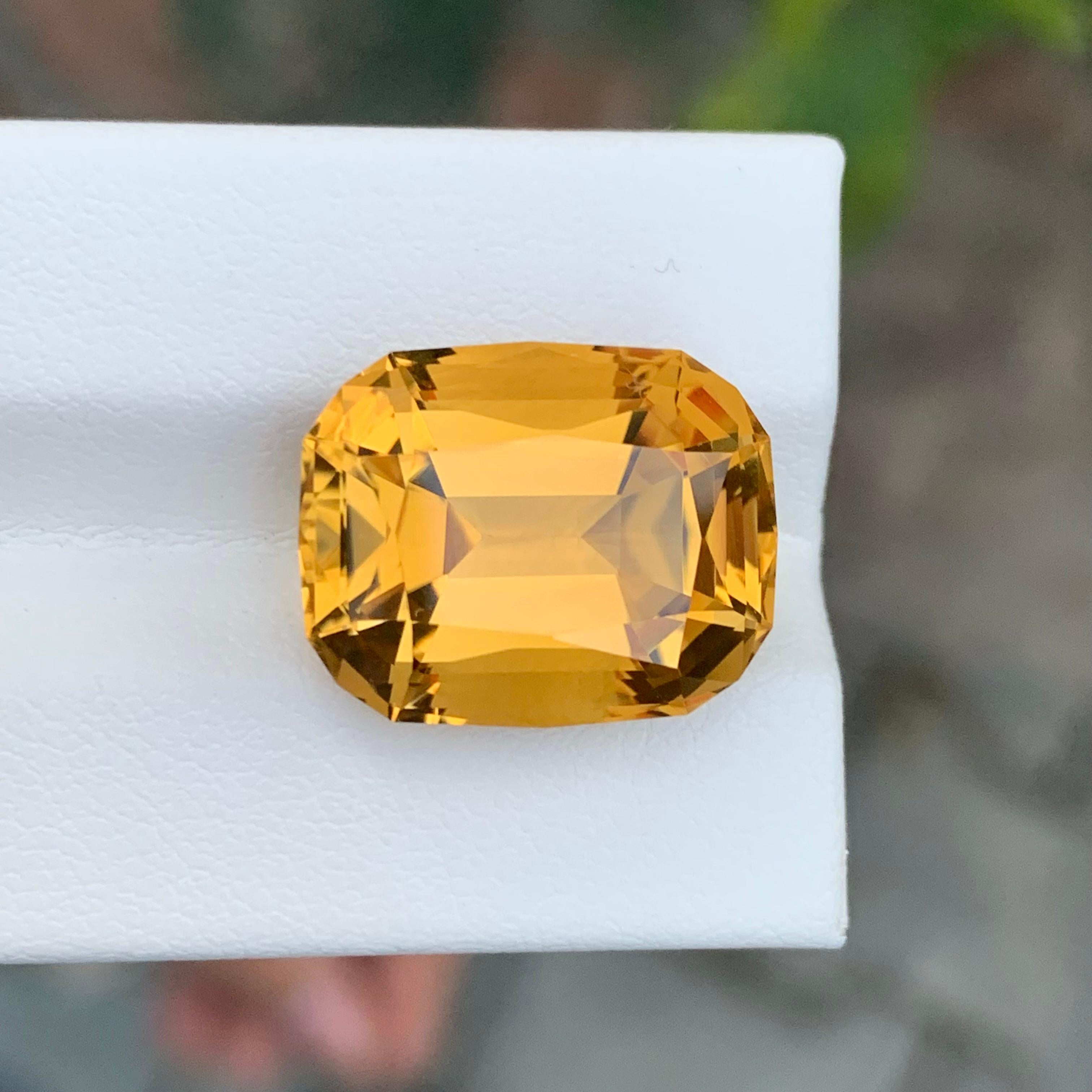 13,55 Karat Natürlicher loser Citrin Cushion Shape Edelstein im Zustand „Neu“ im Angebot in Peshawar, PK