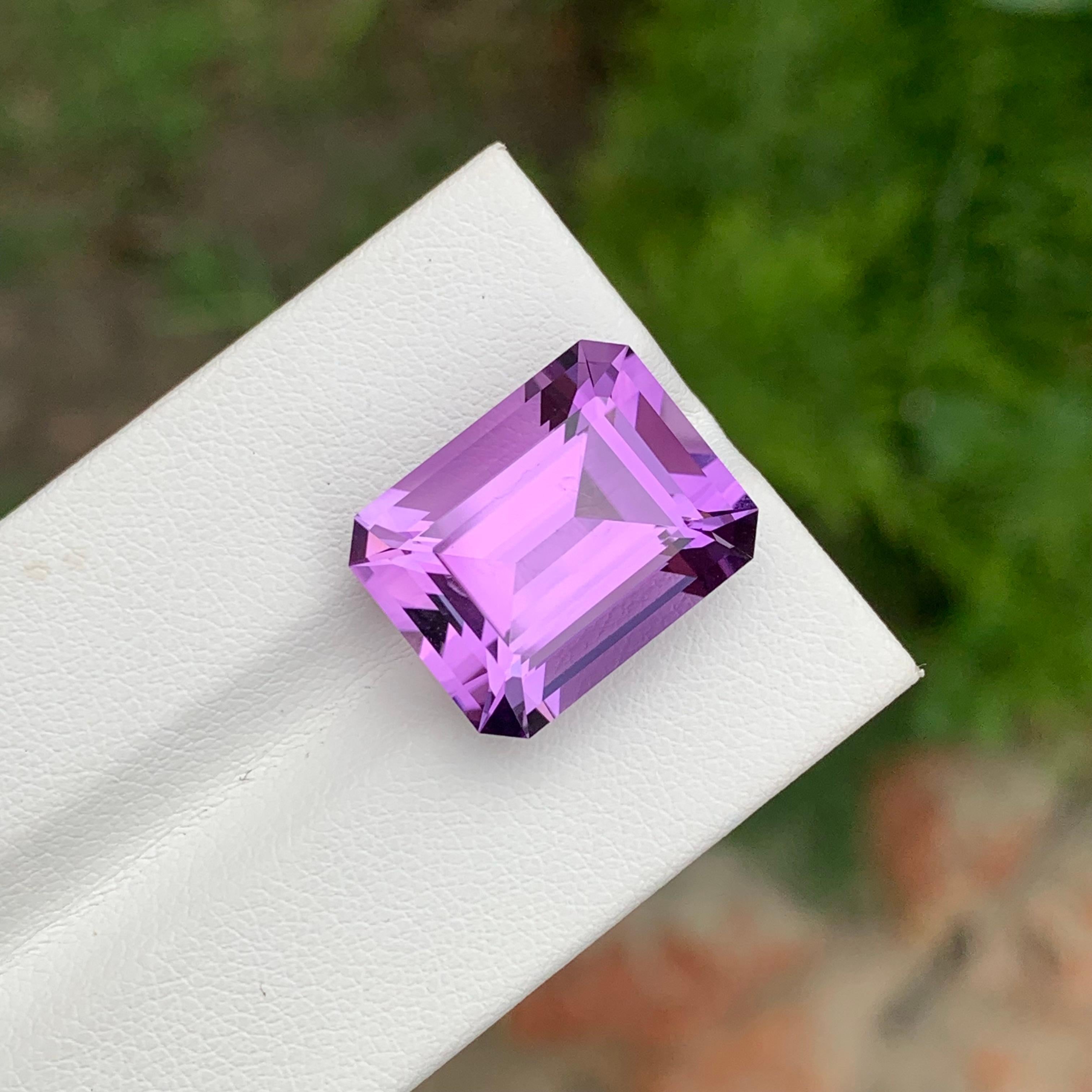 13,55 carati di ametista viola lavanda sfusa Nature tagliata a smeraldo in vendita 6