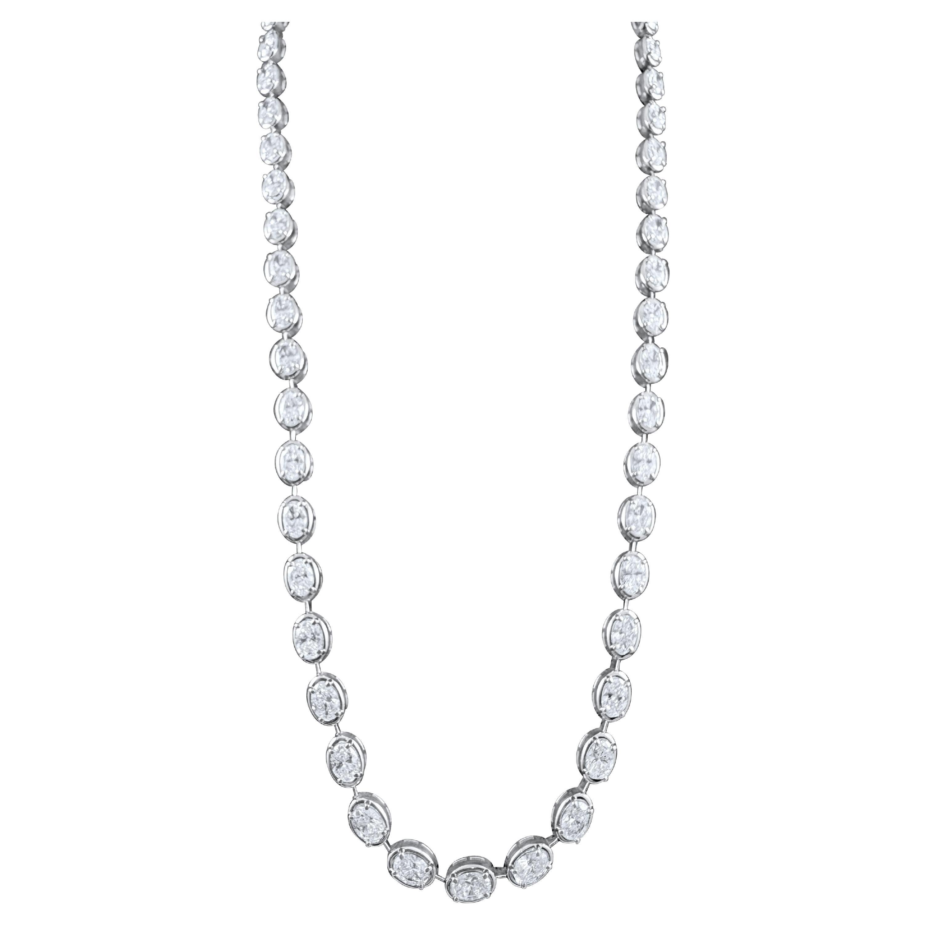 13.58 Quilates , Engastado en Bisel, Collar de Tenis de Diamantes Ovalados en Oro Blanco de 14K en venta