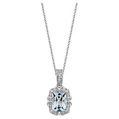 Pendentif aigue-marine de 1,35 carat en or blanc 18 carats avec diamant blanc.