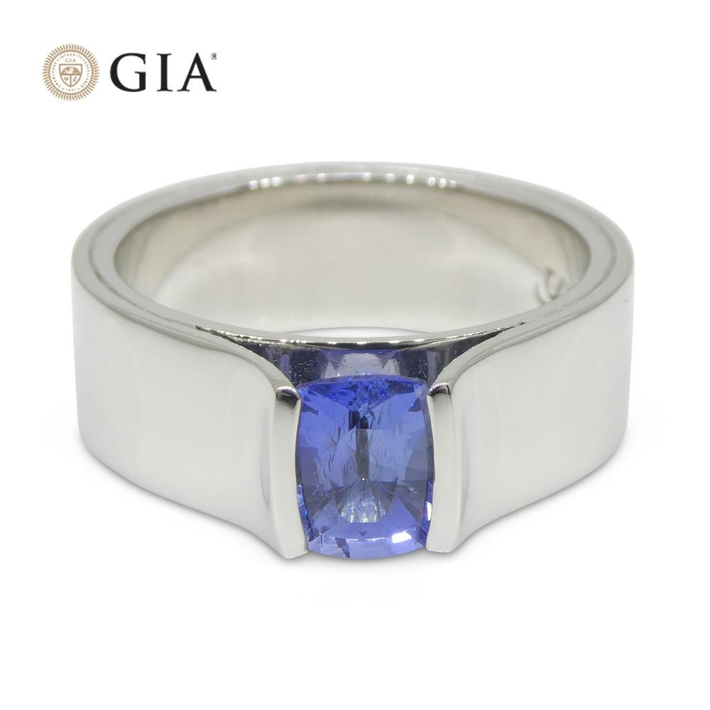 Women's or Men's 1.35ct Blue Sapphire Statement or Engagement Ring set in 18k White Gold, GIA Cer For Sale