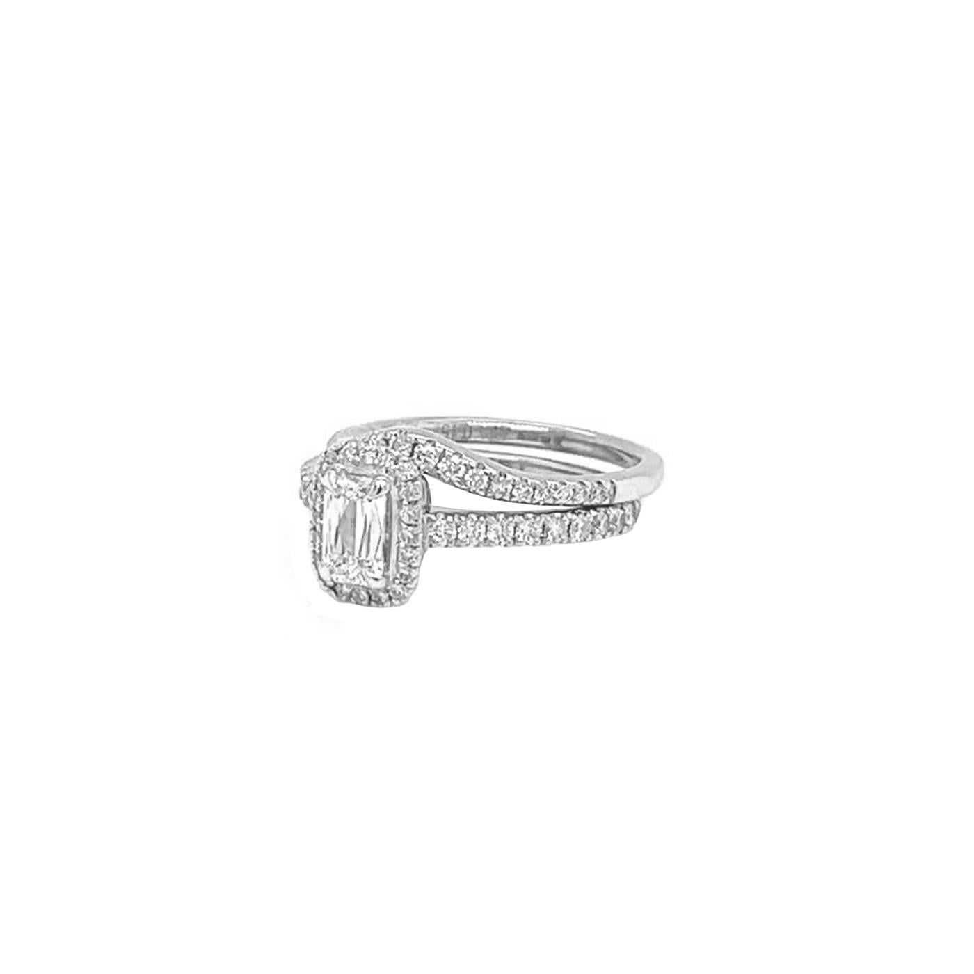 1.35ct Emerald-Cut Diamond with Pave Diamonds D/E VS1 Platinum Fancy Ring In Good Condition For Sale In Aventura, FL