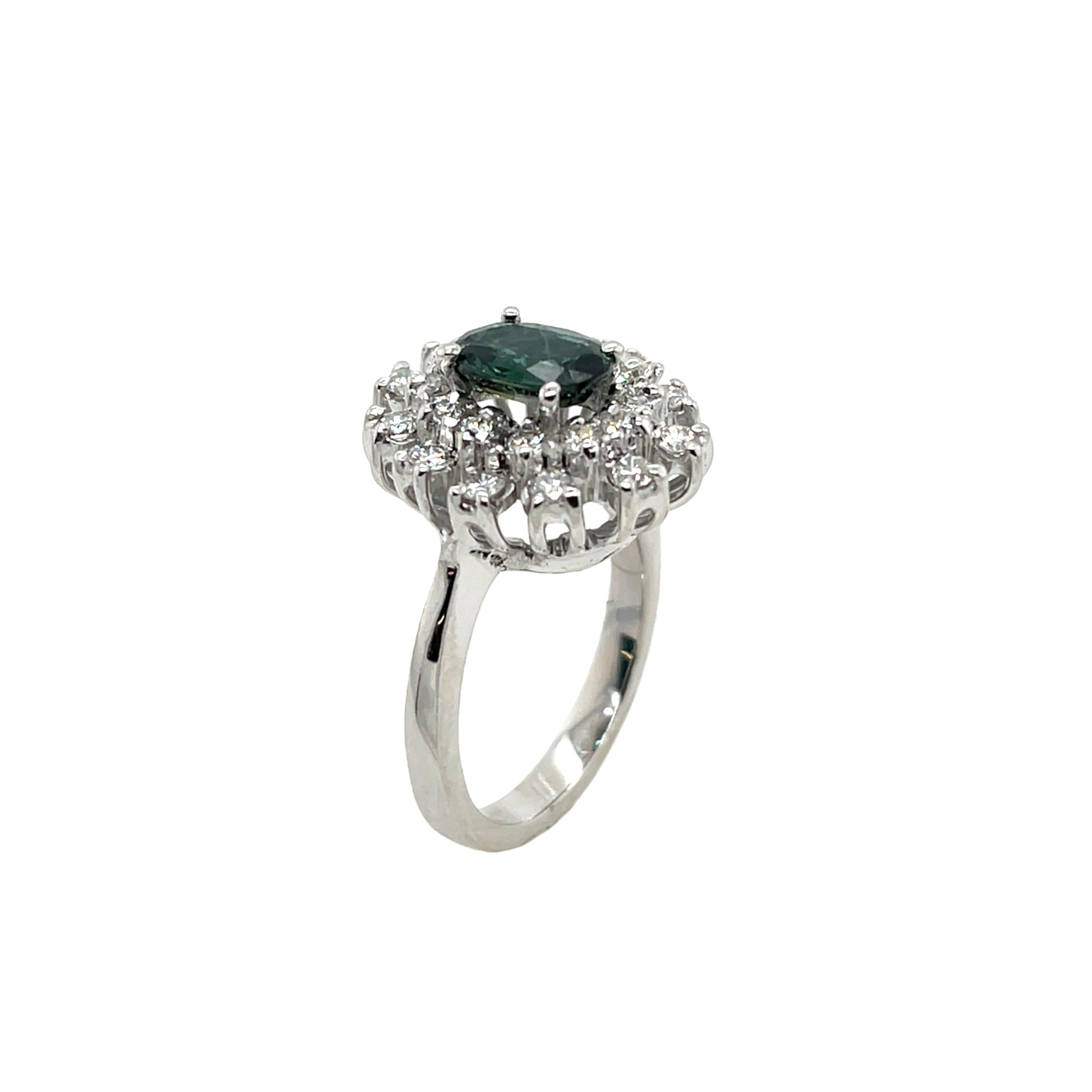 Round Cut 1.35ct Green Sapphire & Diamond Cluster Ring, Set in 18ct White Gold For Sale