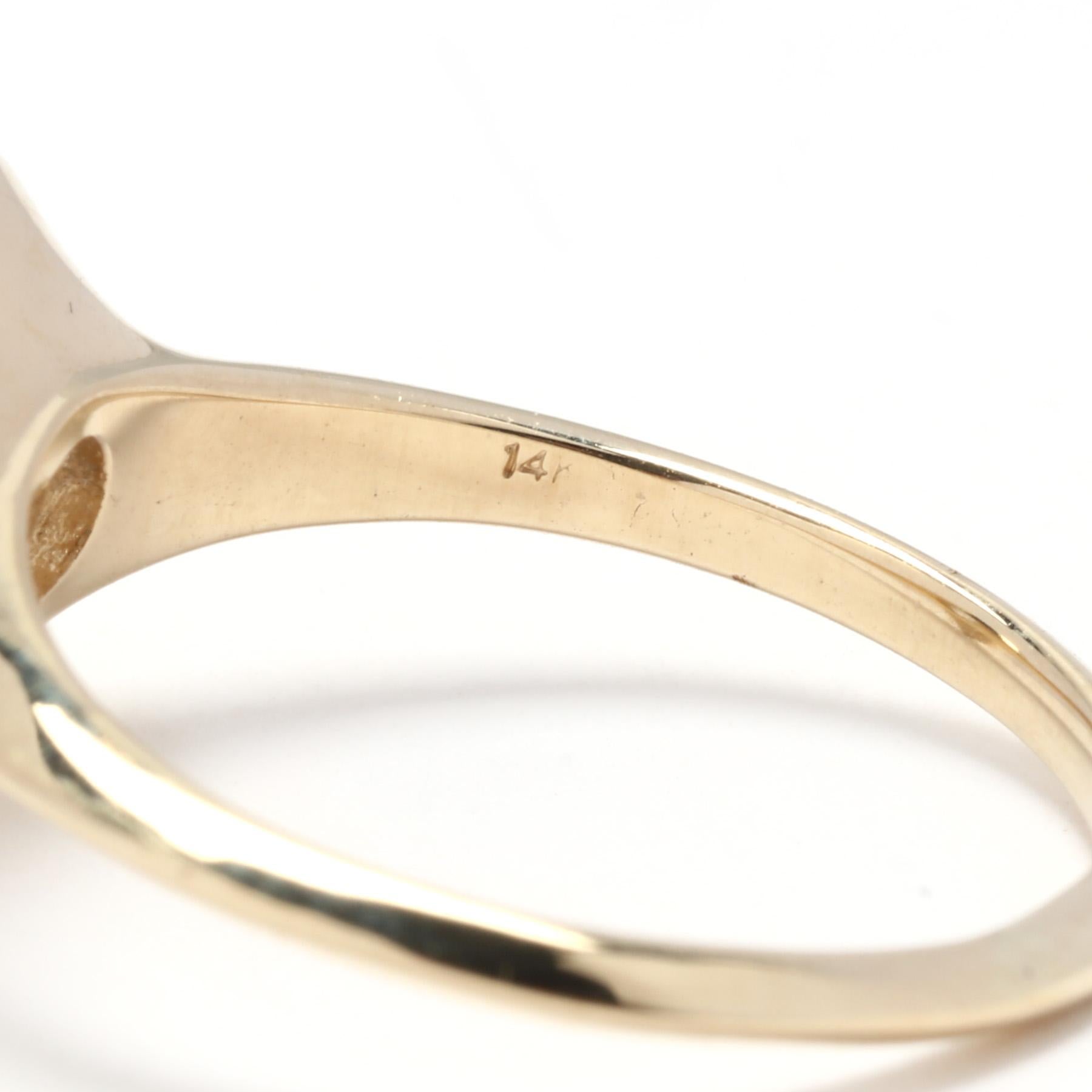 Women's or Men's 1.35ct Pear Diamond Solitaire Engagement Ring, 14KT Yellow Gold For Sale