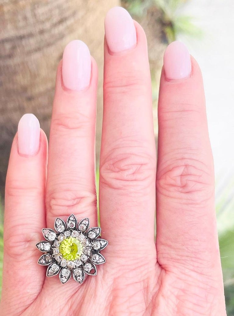 Bague marguerite de style victorien en argent et or 14 carats avec