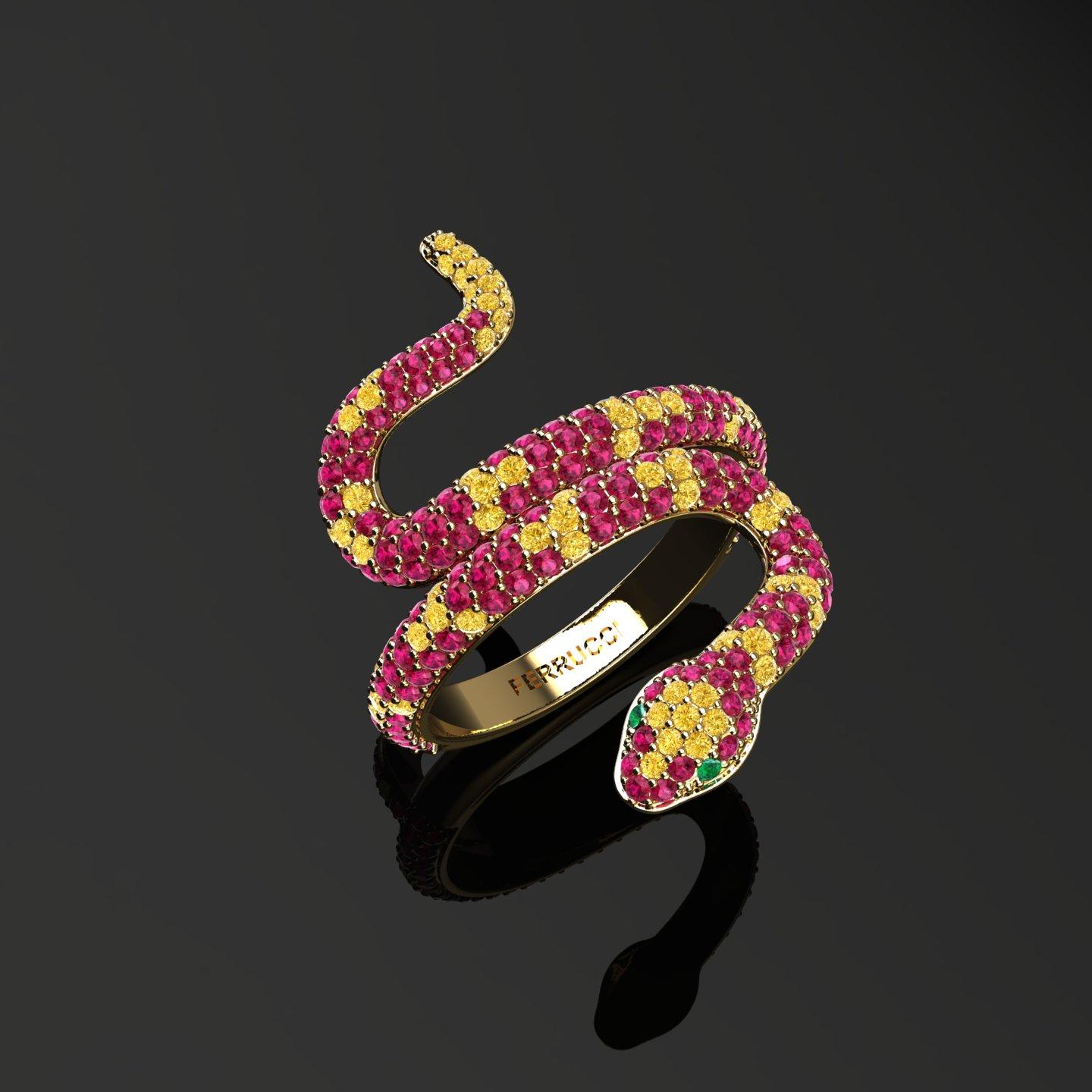 Taille ronde Bague en or jaune 18 carats avec rubis et saphirs jaunes et diamants en forme de serpent pavés de 1,35 carat en vente