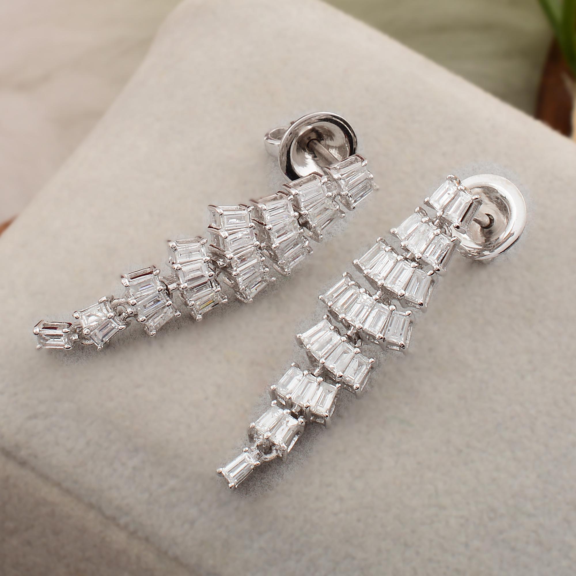 1,35cts SI Claridad HI Color Pendientes Colgantes Largos de Diamantes 18k Oro Blanco Moderno en venta