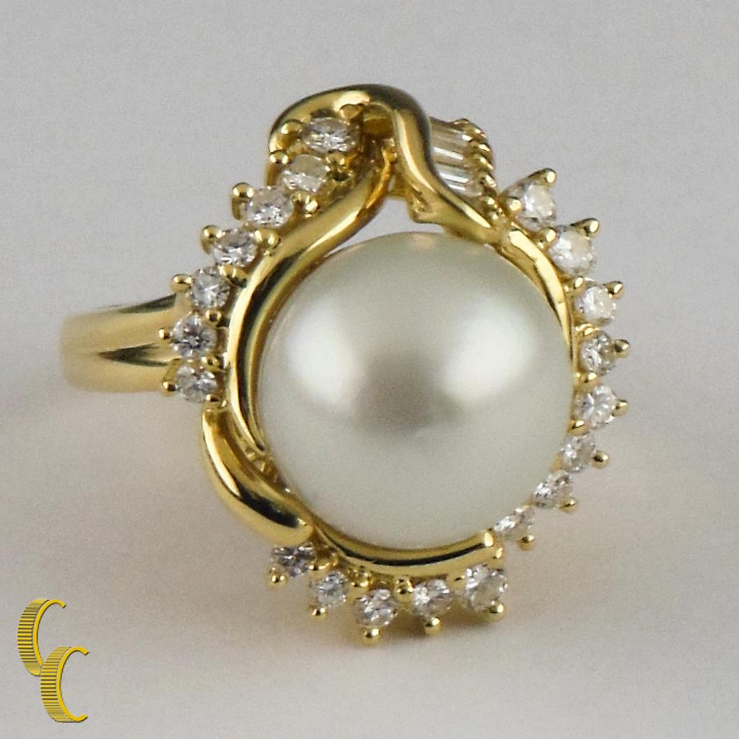 South Sea Pearl and Diamonds Ring Set in 18 Karat Yellow Gold In Good Condition In Sherman Oaks, CA