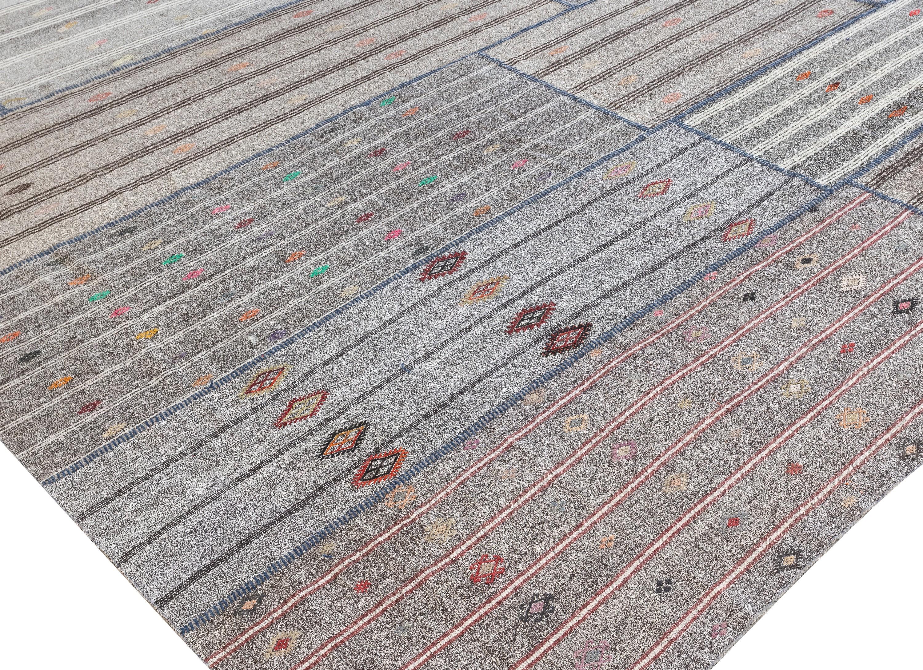 13.5x19.4 Ft Alfombra Kilim Gris Vintage, Algodón y Pelo de Cabra, Alfombra Sobredimensionada en Excelente estado para la venta en Spring Valley, NY