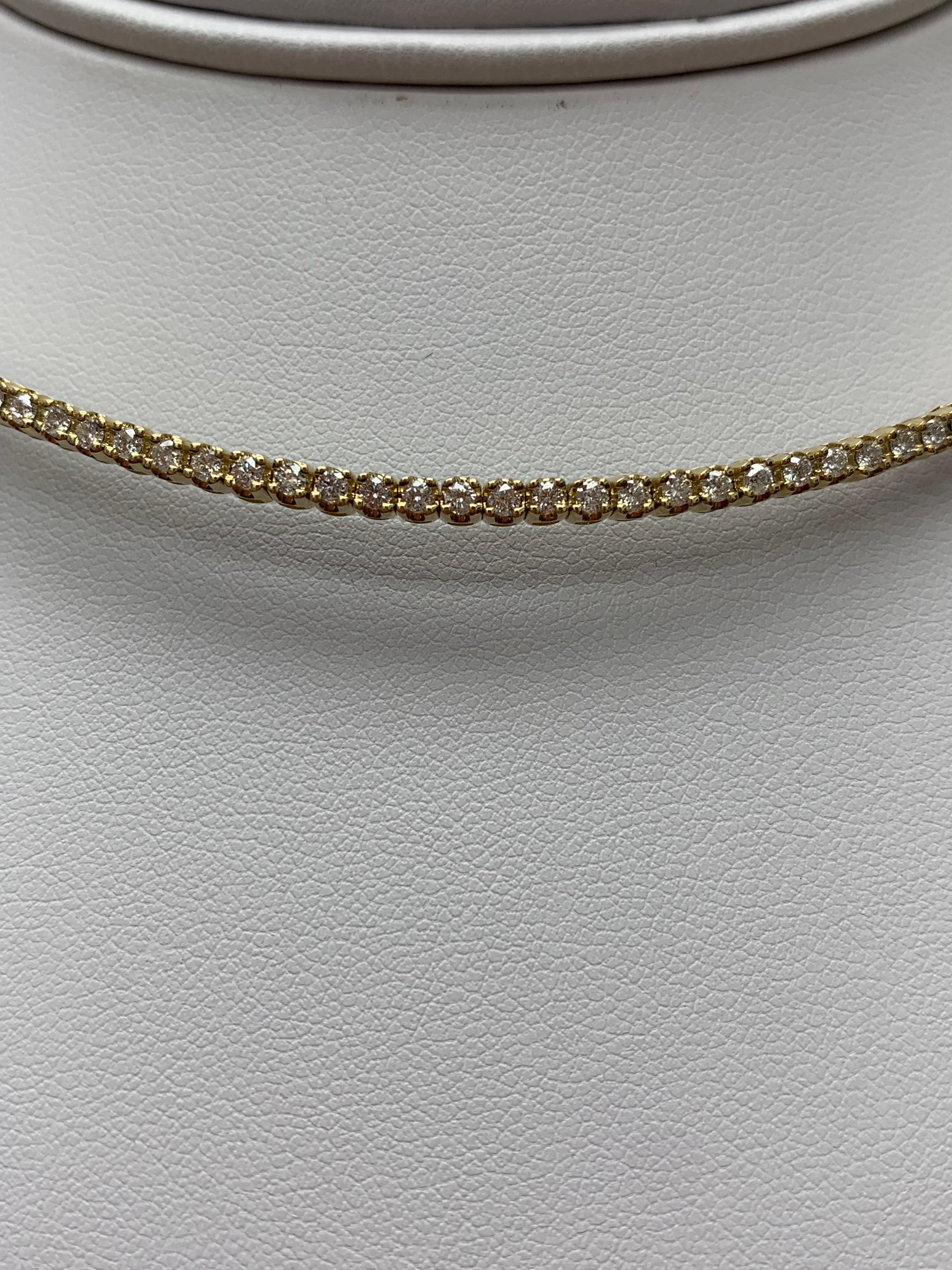 Taglio brillante 1,36 carati di diamante flessibile Collana a collare in oro giallo 14 carati in vendita