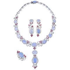 136 Carat Moonstone Necklace Earring and Ring Set Made in 18 Karat Gold