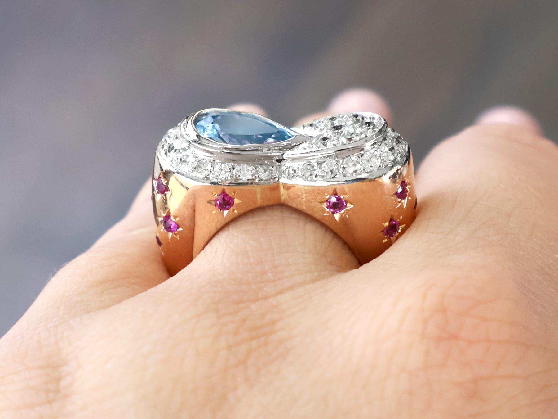1,36 Karat birnenförmiger Aquamarin Diamant und Rubin Roségold Cocktail-Ring im Zustand „Hervorragend“ im Angebot in Jesmond, Newcastle Upon Tyne