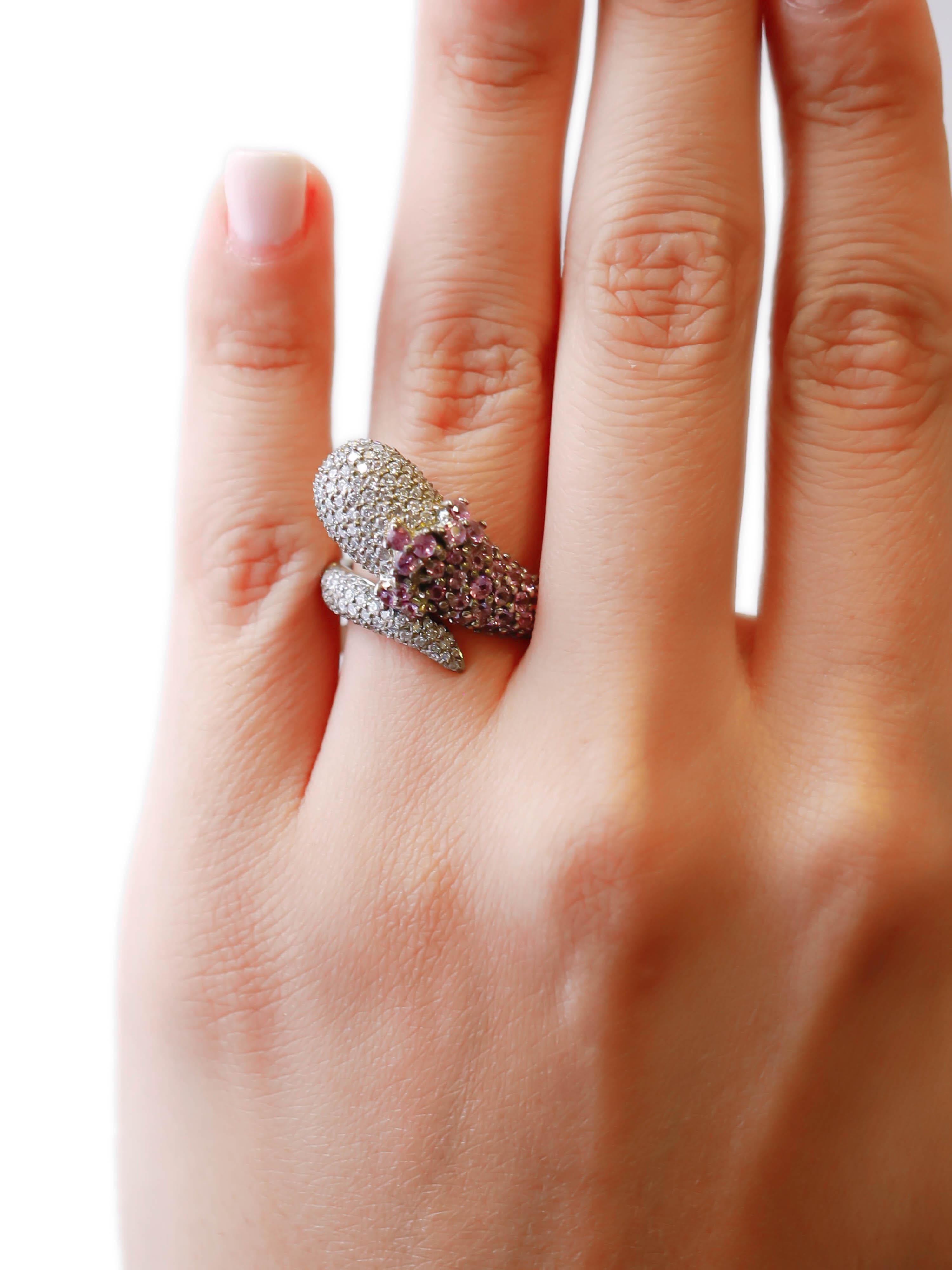 Modern 1.36 Carat Round Cut Diamond 0.14 Carat Pink Sapphire 18k White Gold Wrap Ring For Sale