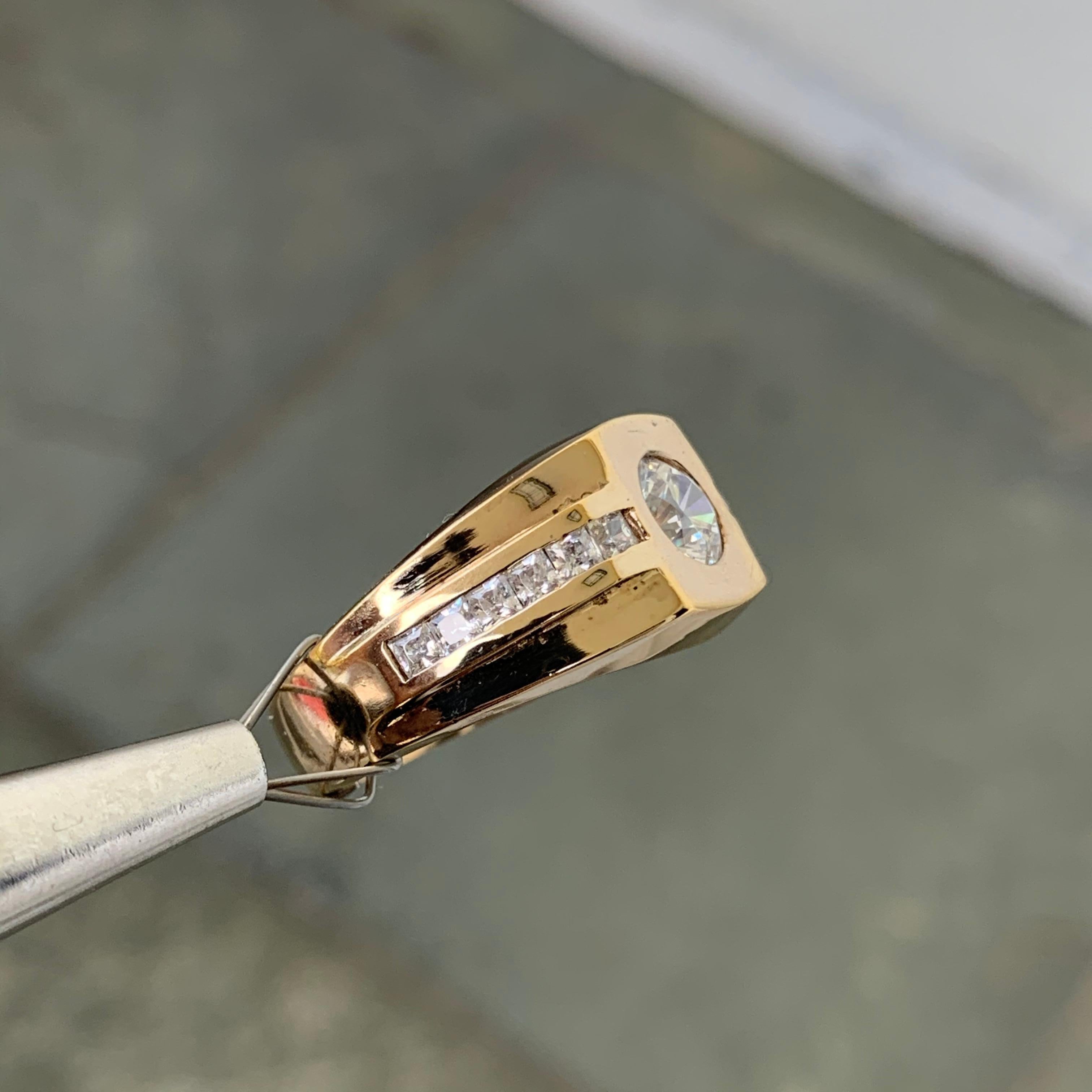 1.36 Carat TW Men's Diamond Ring / Wedding Ring / Band, 14 Karat Gold In New Condition For Sale In West Hollywood, CA