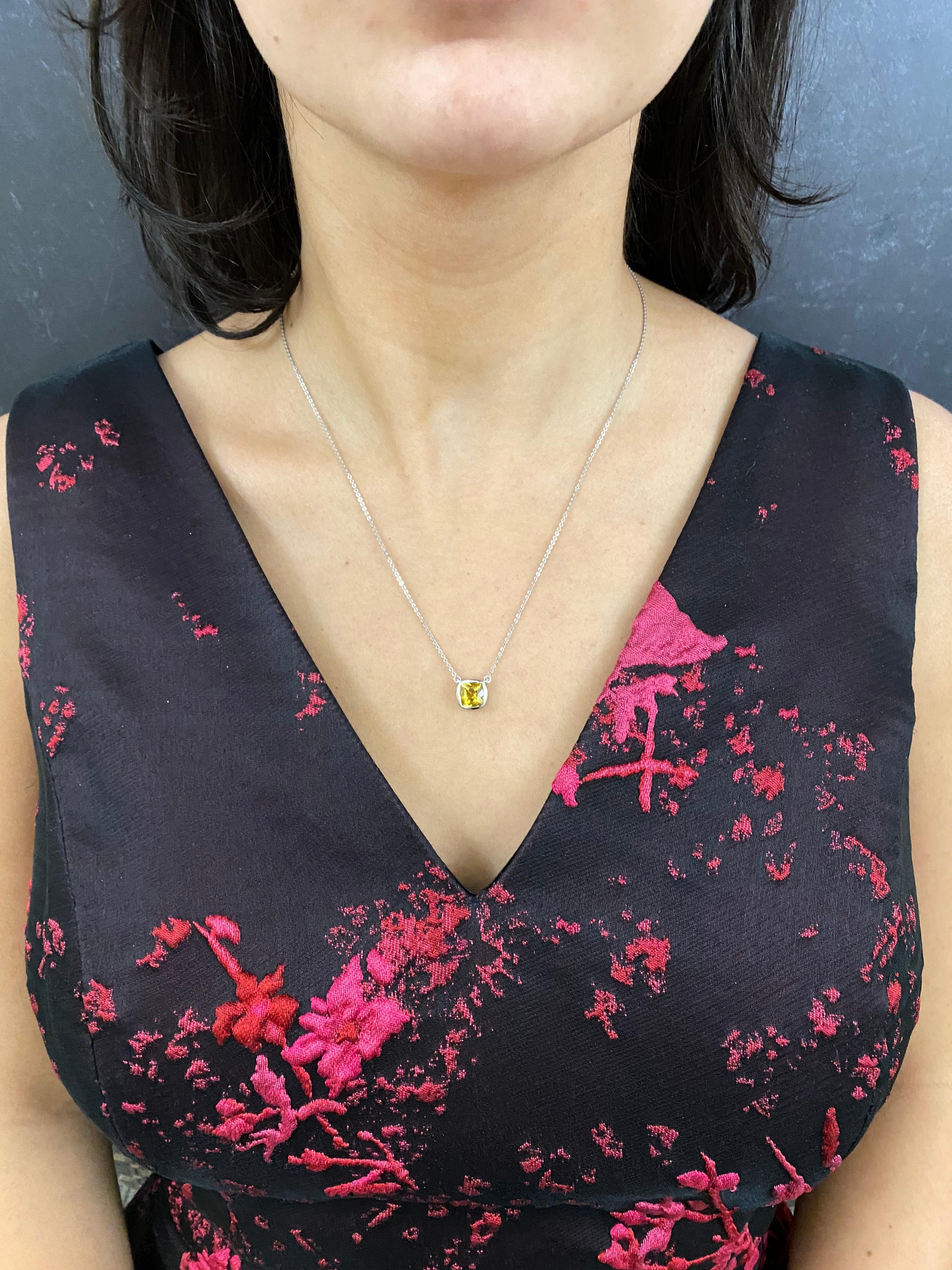 Contemporary 1.36 Carat Yellow Beryl Necklace For Sale