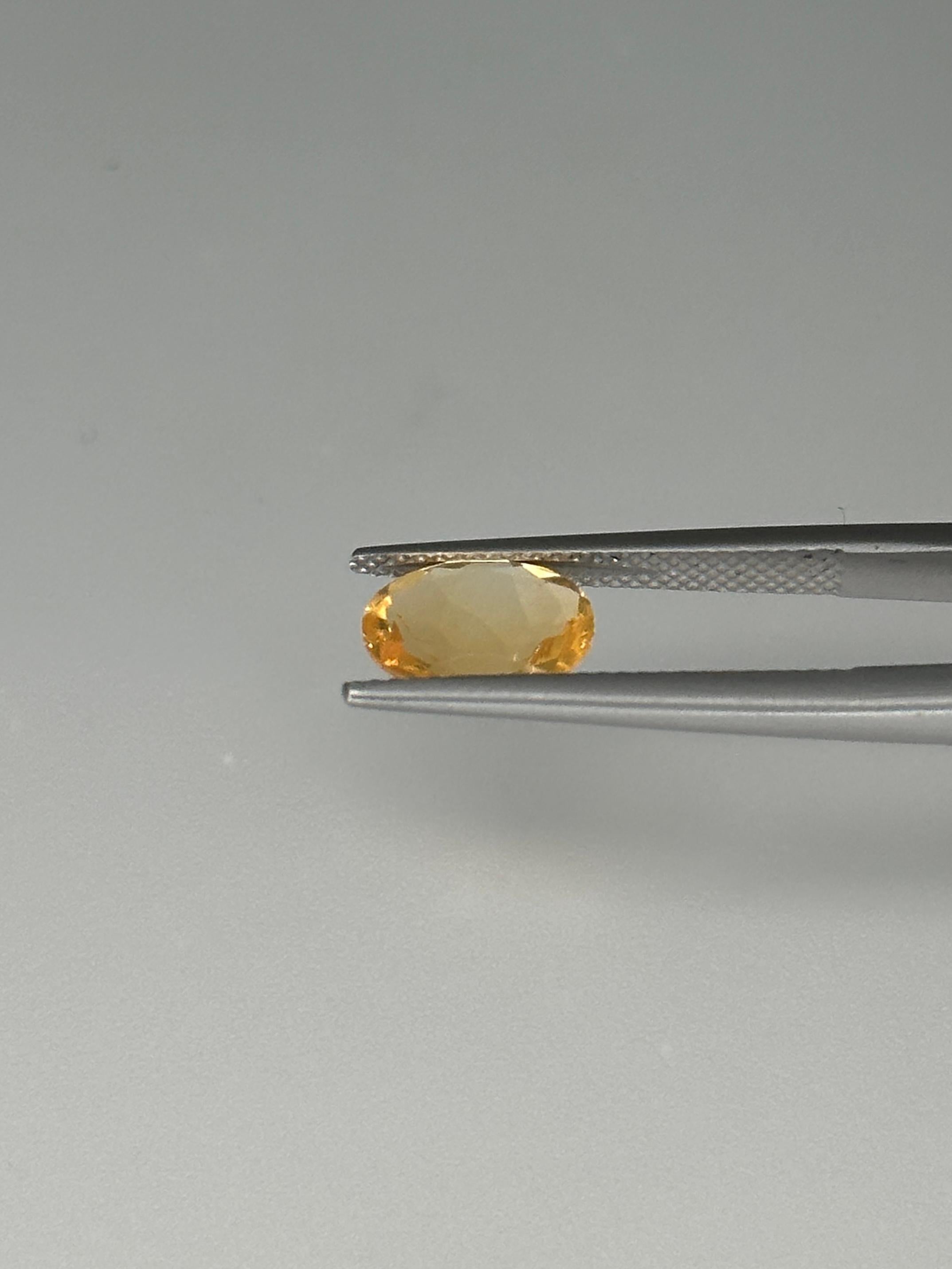 1,36 Karat Gelber Opal (Ovalschliff)