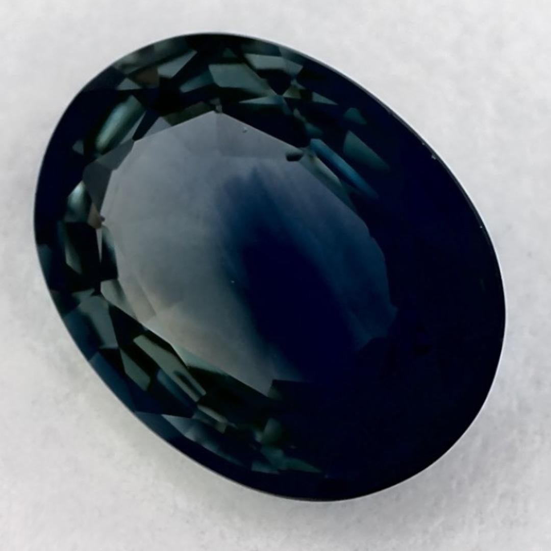 This natural Blue sapphire offers elegance and sophistication. With its rich color saturation and precise cutting, it is the perfect centerpiece for an engagement ring or luxury jewelry design.

This sapphire originates from Sri Lanka (Ceylon),