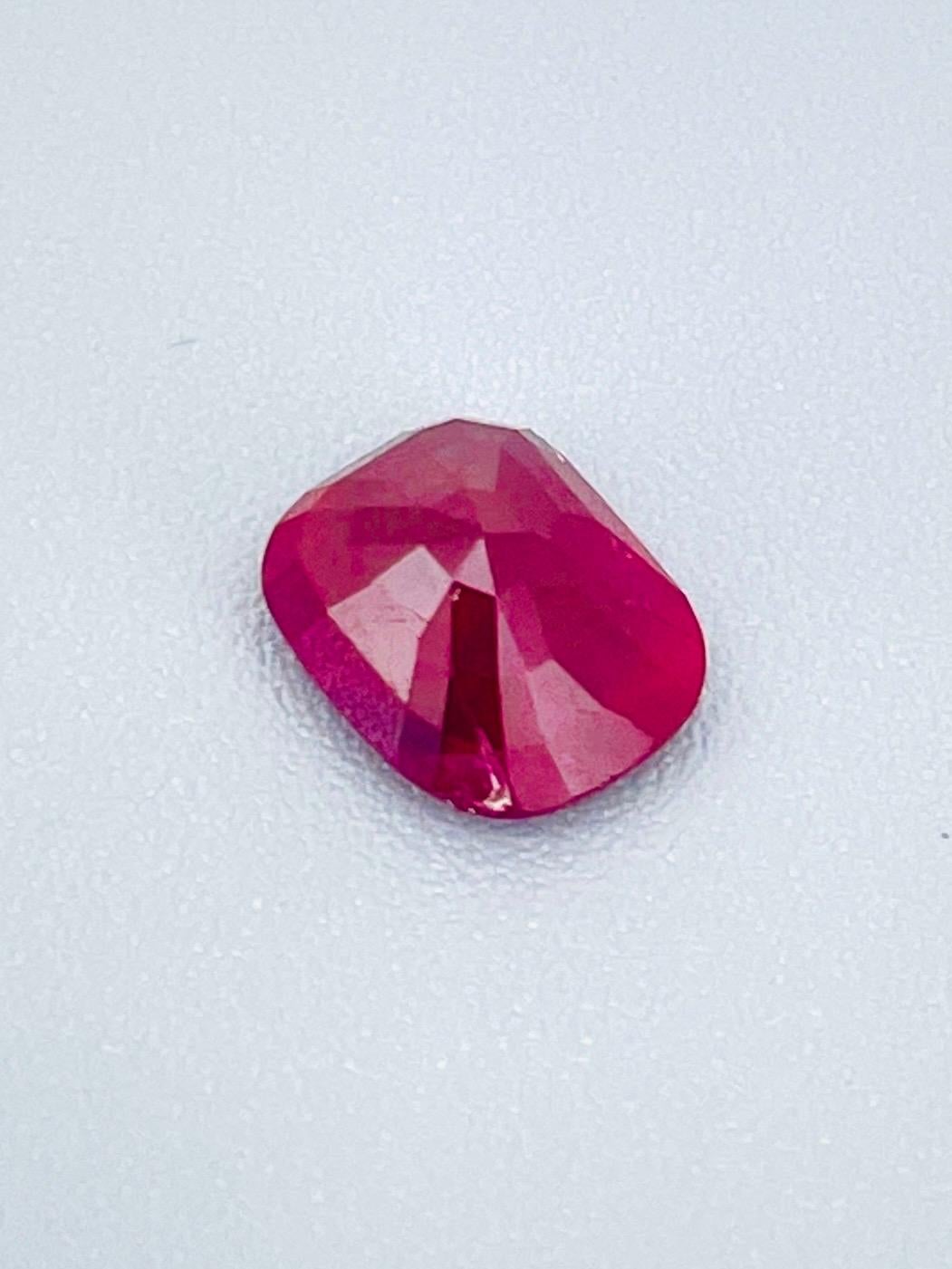 1.36 Ct GIA Certified Natural Unheated Burma Ruby  Pigeon Blood  Color For Sale 6