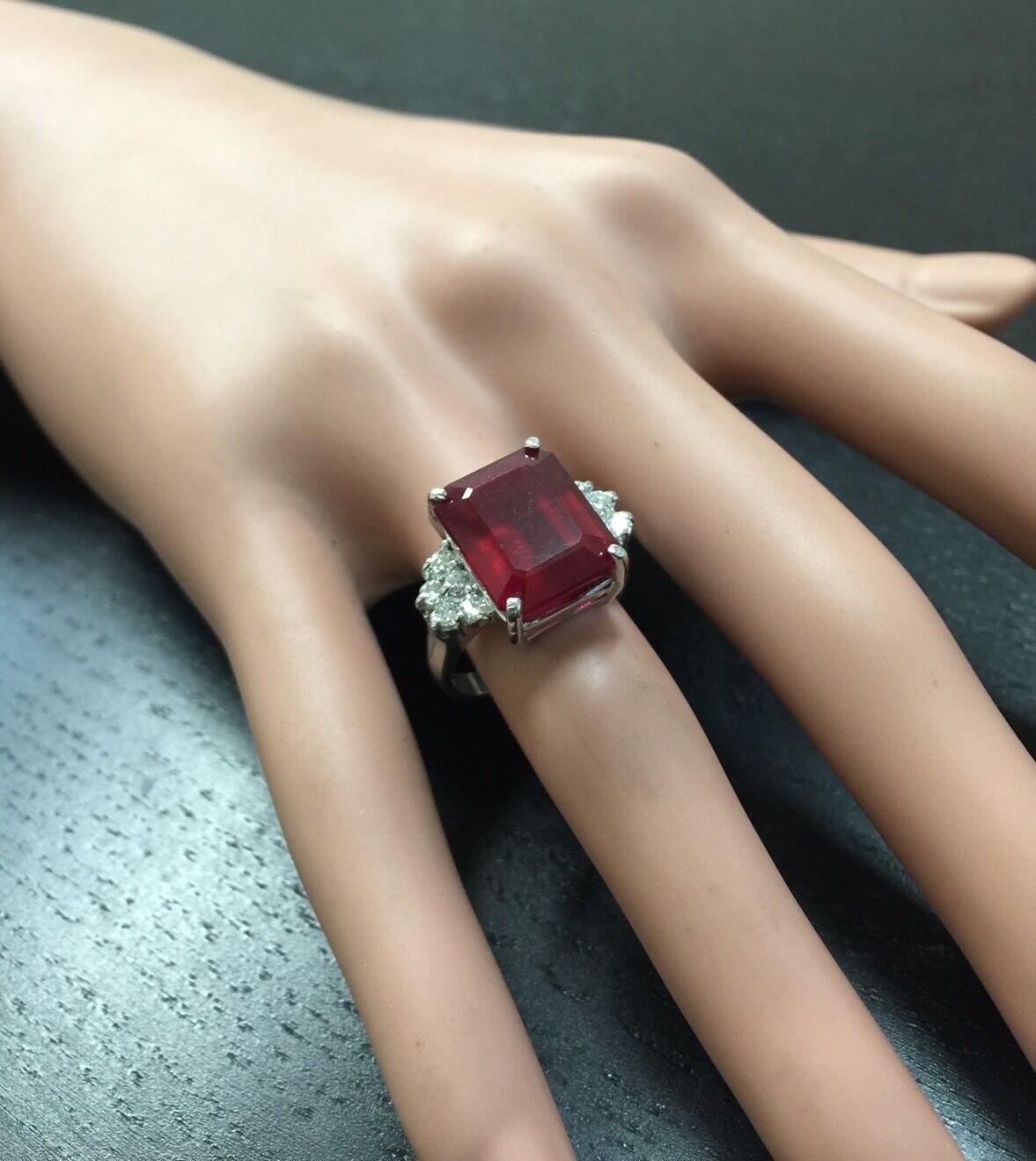 13,60 Karat beeindruckender natürlicher roter Rubin und Diamant 14 Karat Weißgold Ring 1