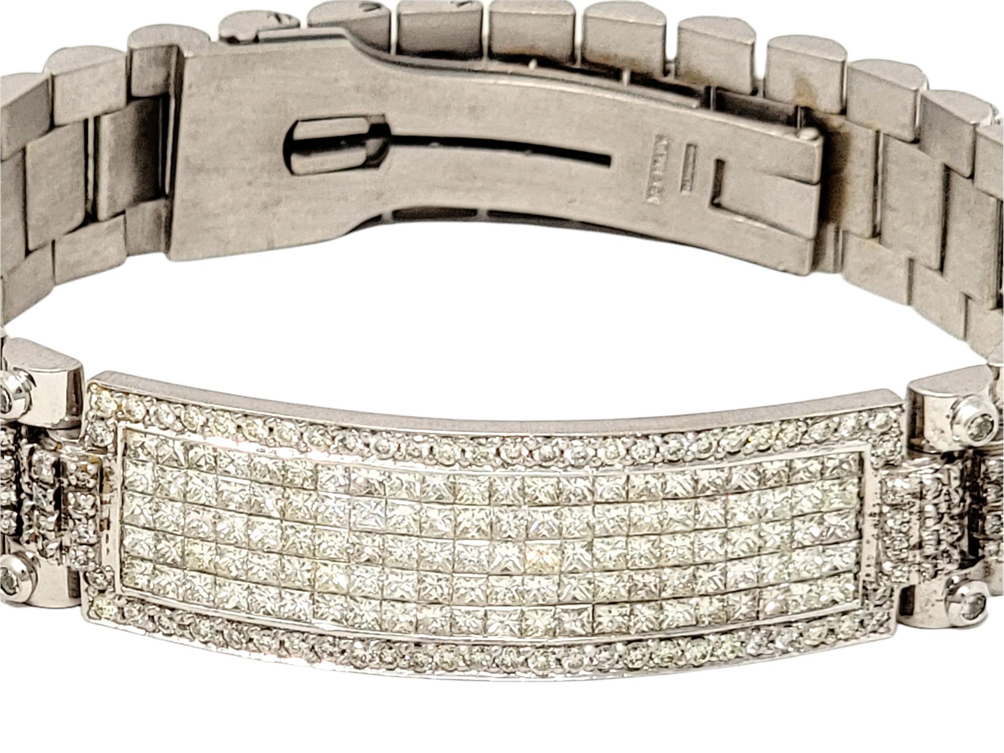 This striking mens diamond and 18 karat white gold watch link bracelet makes a bold and extravagant statement. The contemporary design of this gorgeous piece looks handsome on the wrist, really drawing the viewers attention to the nearly 600