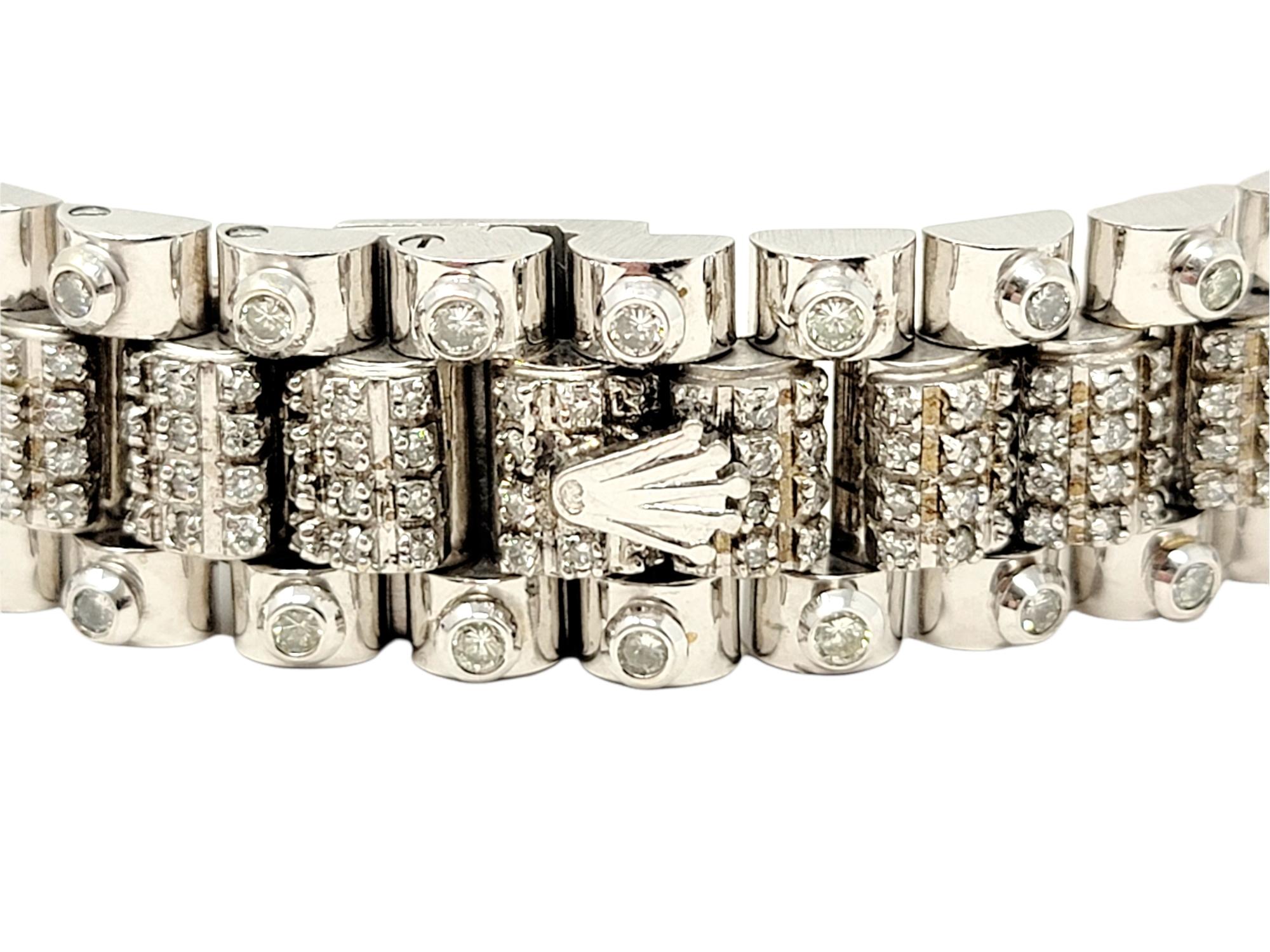 Bracelet à maillons de montre pour homme en or 18 carats avec diamants ronds et carrés de 13,60 carats en vente 1