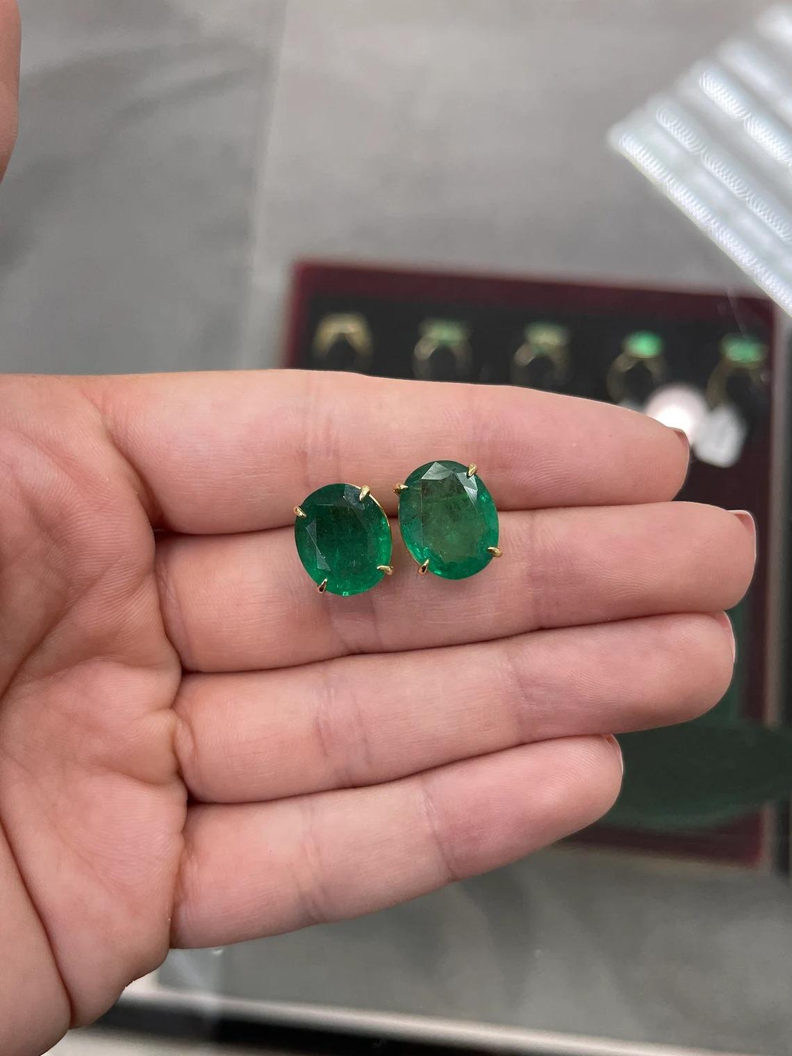 Modern 13.61tcw Huge Natural Emerald-Oval Solitaire Four Prong Emerald Stud 18K Gift For Sale
