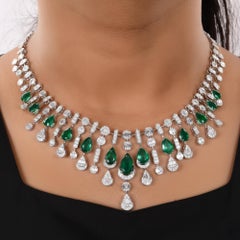 13,62 Karat birnenförmiger sambischer Smaragd-Halskette 7,65 Karat SI/H Diamant 18k Weißgold