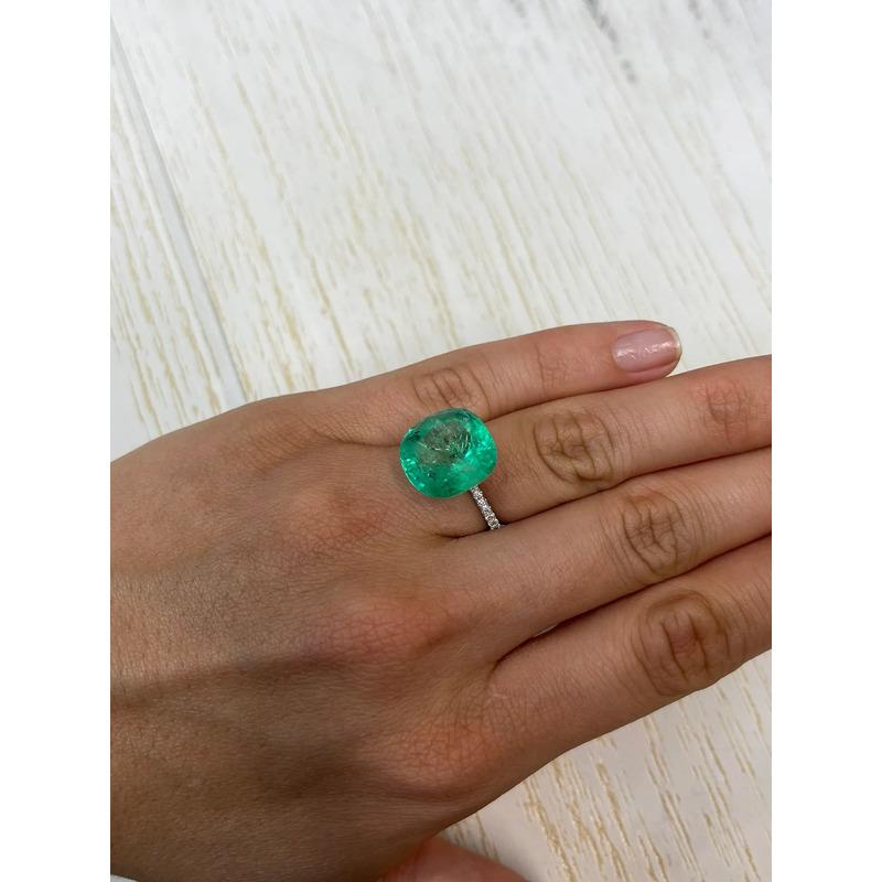 13.63 Carat Medium Green Colombian Emerald - Cushion Cut May Birthstone Gem For Sale 2