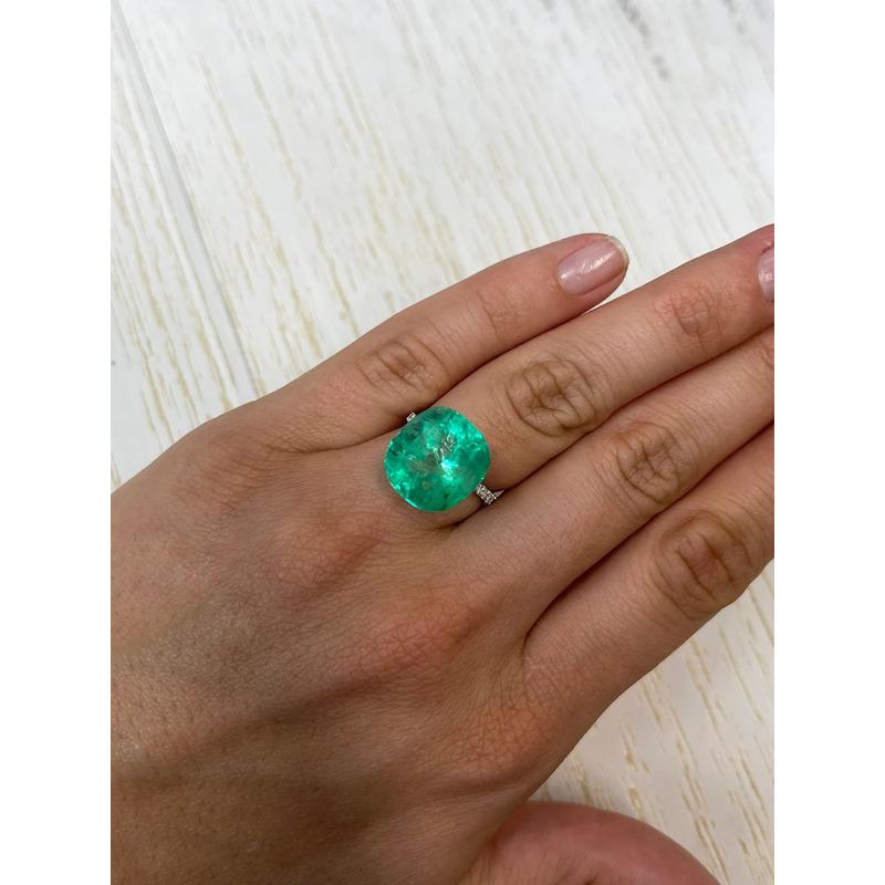 13.63 Carat Medium Green Colombian Emerald - Cushion Cut May Birthstone Gem For Sale 1