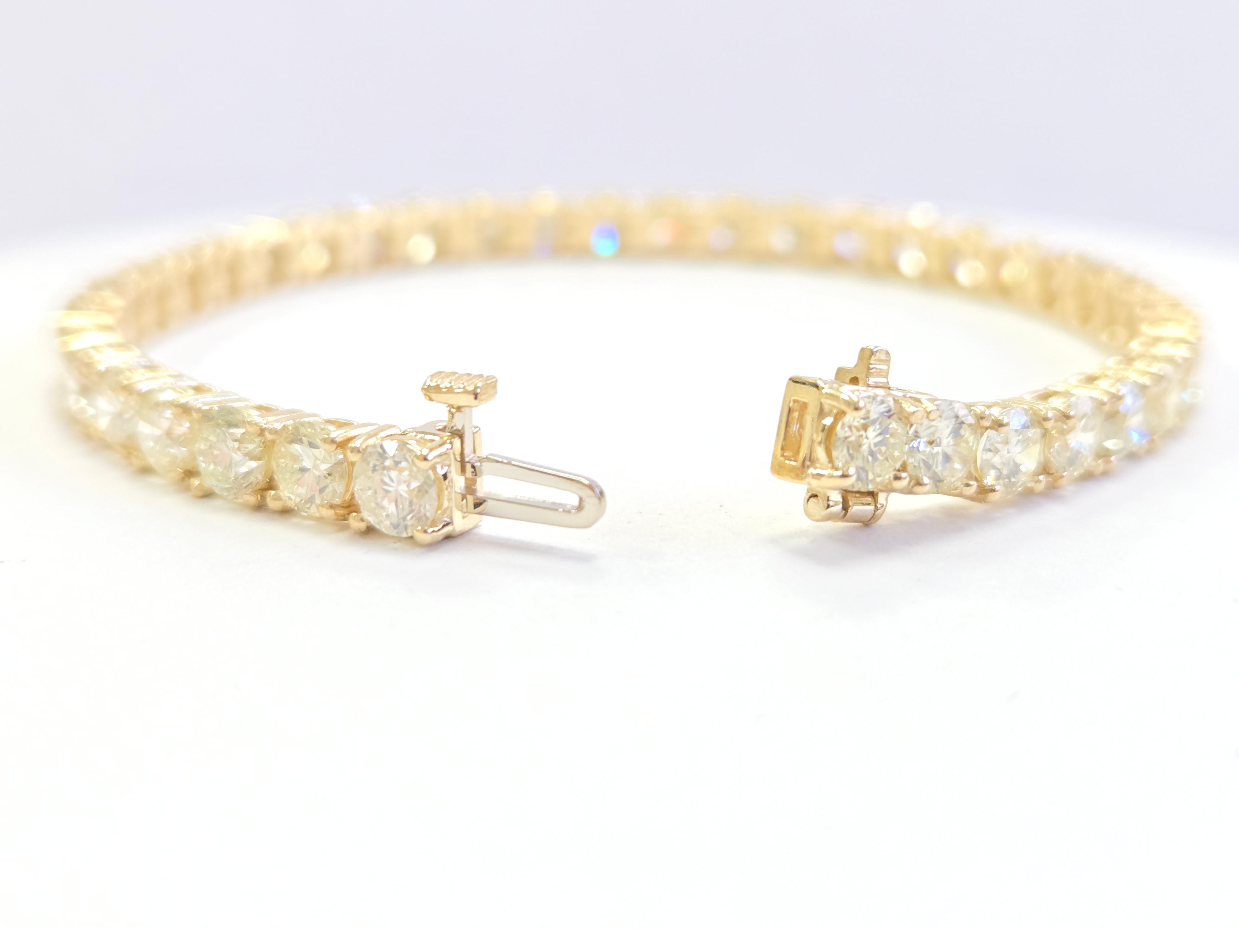 Brilliant Cut 13.63 Carat Natural Diamond Tennis Bracelet 14 Karat Yellow Gold For Sale