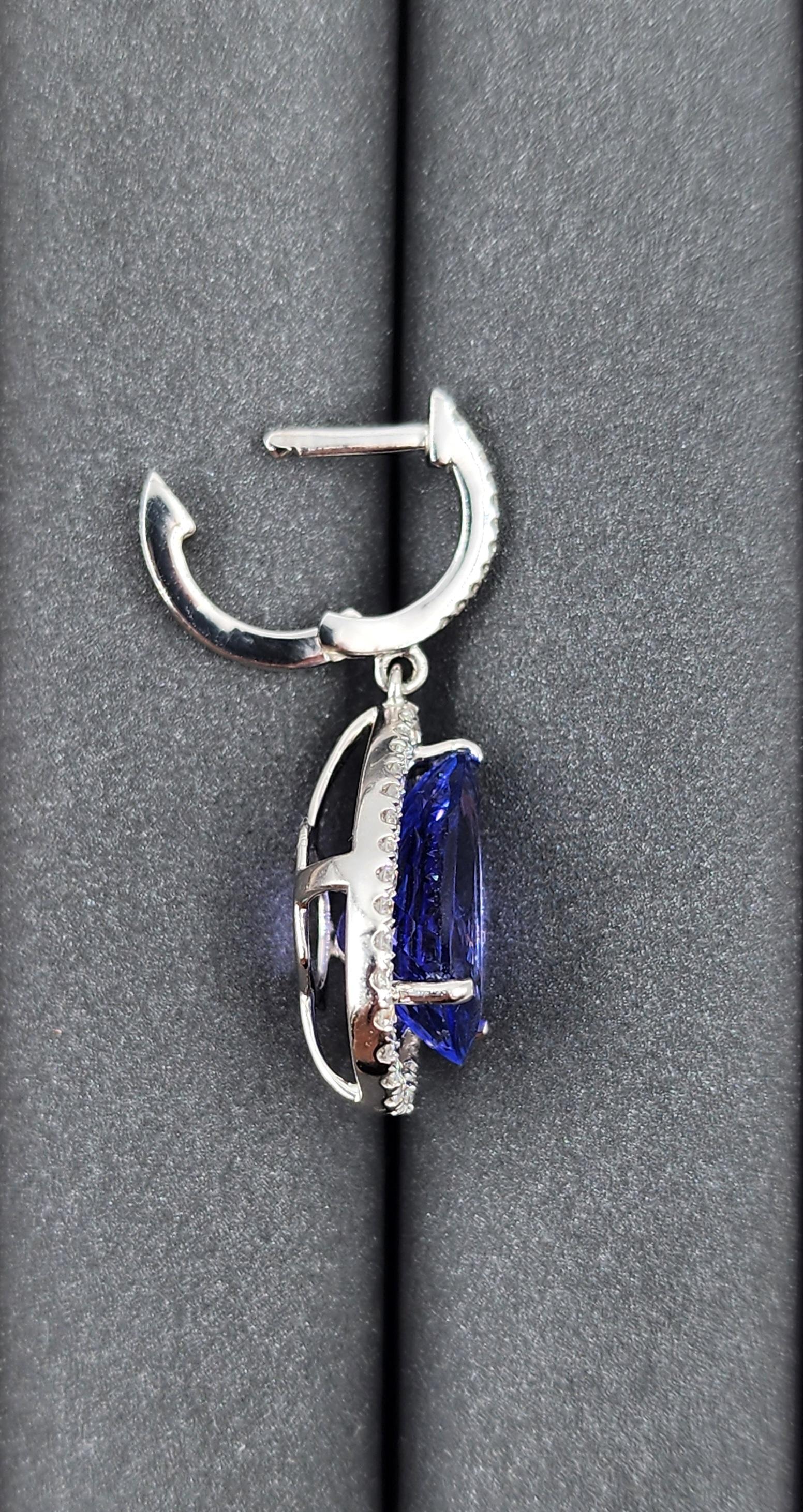 13.63 ct Natural Tanzanite & Diamond Earring For Sale 2