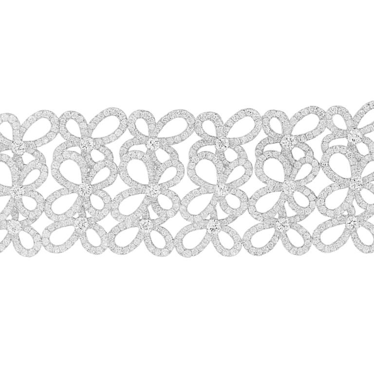 Moderno Bracciale con diamanti in oro bianco 18 carati con disegno di farfalla da 13,63 carati in vendita