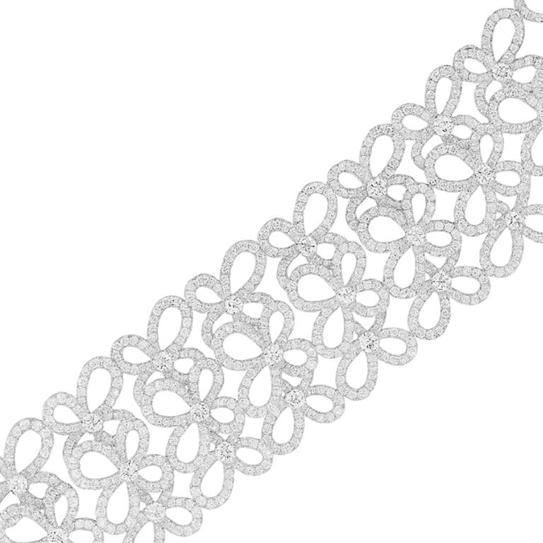 Bracciale con diamanti in oro bianco 18 carati con disegno di farfalla da 13,63 carati in vendita