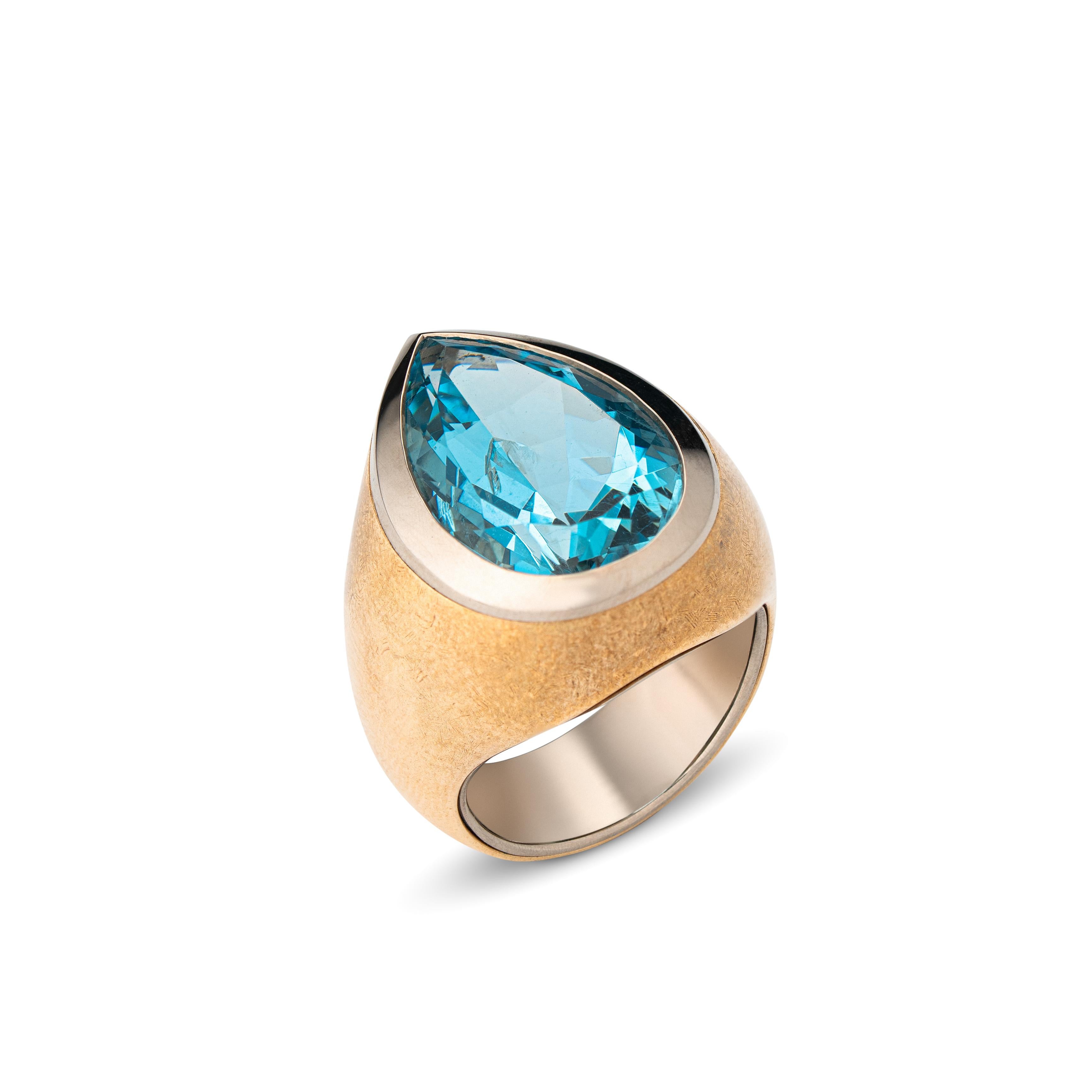 Anello in oro bianco e bronzo con acquamarina da 13,65 carati di Wagner Preziosen in vendita 5