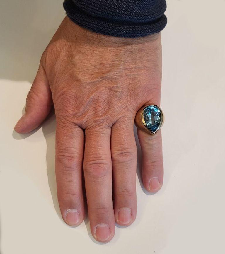 Moderno Anello in oro bianco e bronzo con acquamarina da 13,65 carati di Wagner Preziosen in vendita