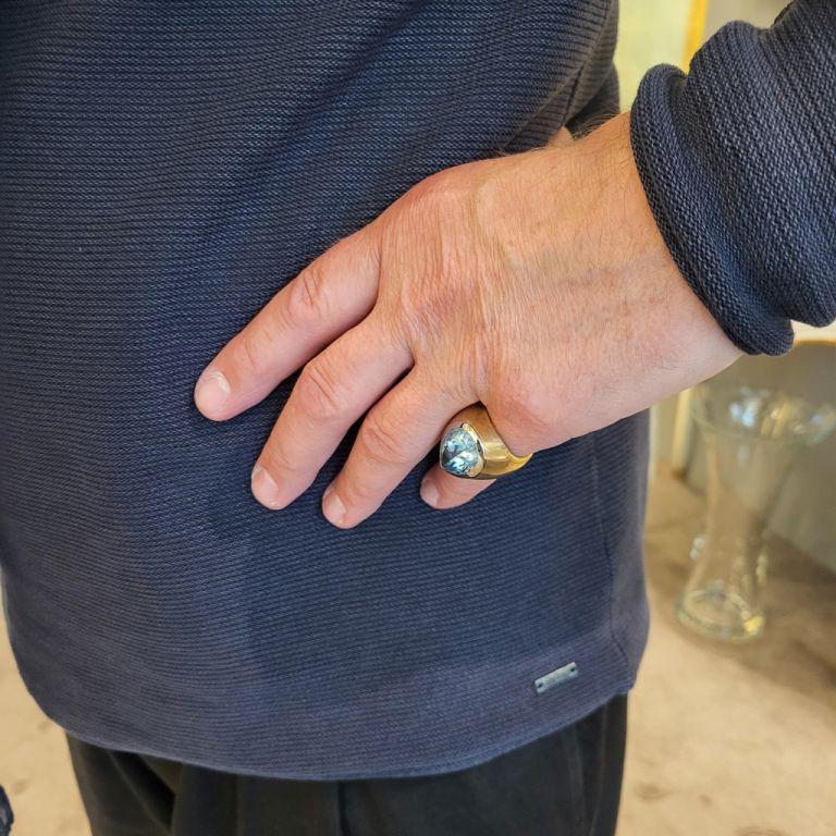 Anello in oro bianco e bronzo con acquamarina da 13,65 carati di Wagner Preziosen in vendita 1